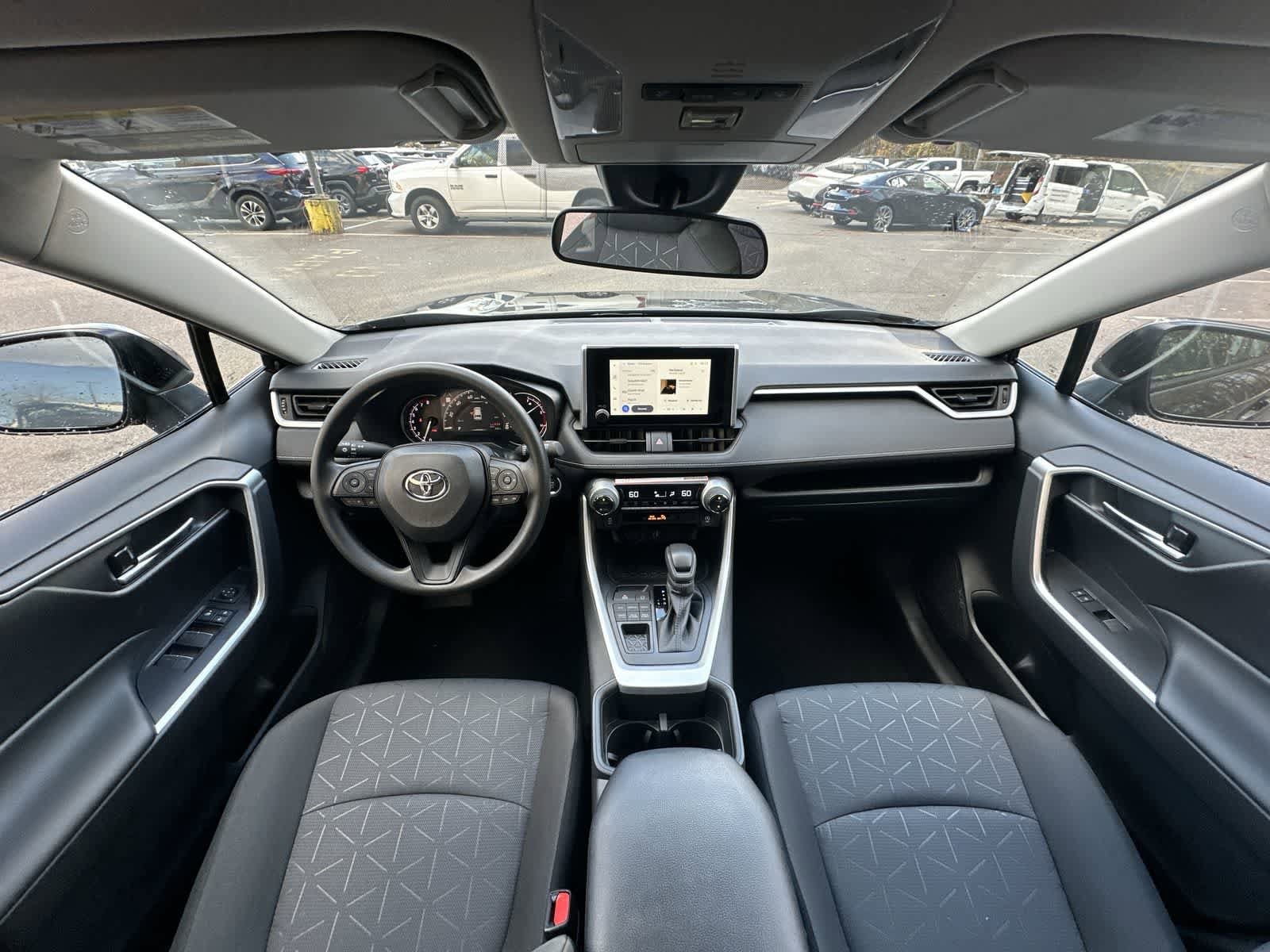 Thumbnail: 2025 Toyota RAV4 - 27