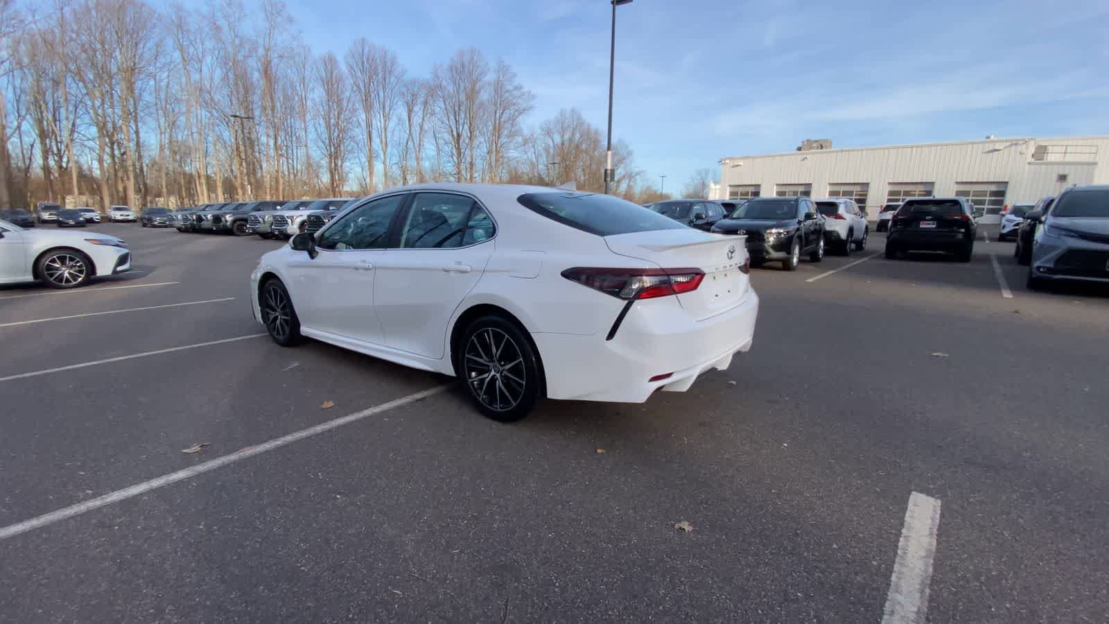 Thumbnail: 2023 Toyota Camry - 13