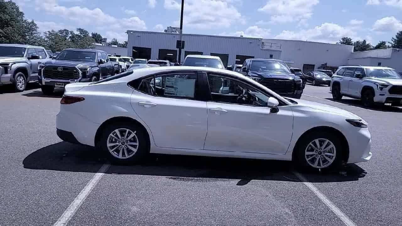 Thumbnail: 2025 Toyota Camry - 9