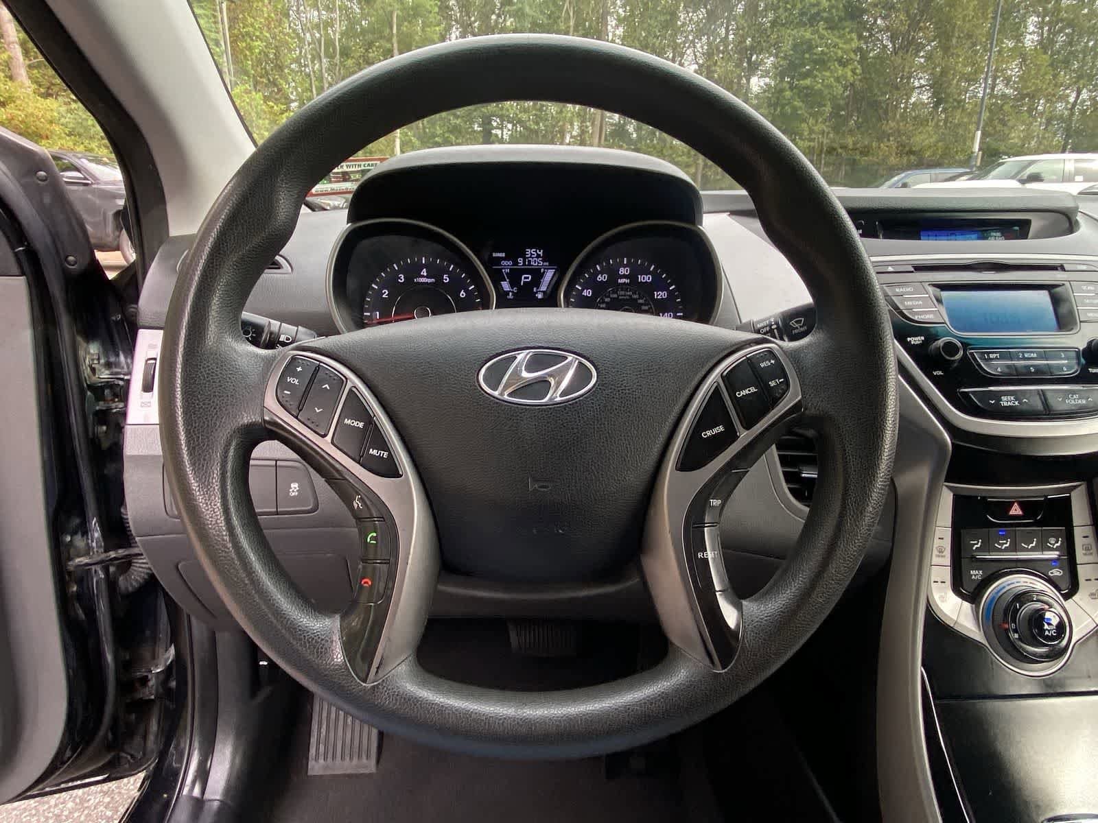 Thumbnail: 2013 Hyundai Elantra - 25