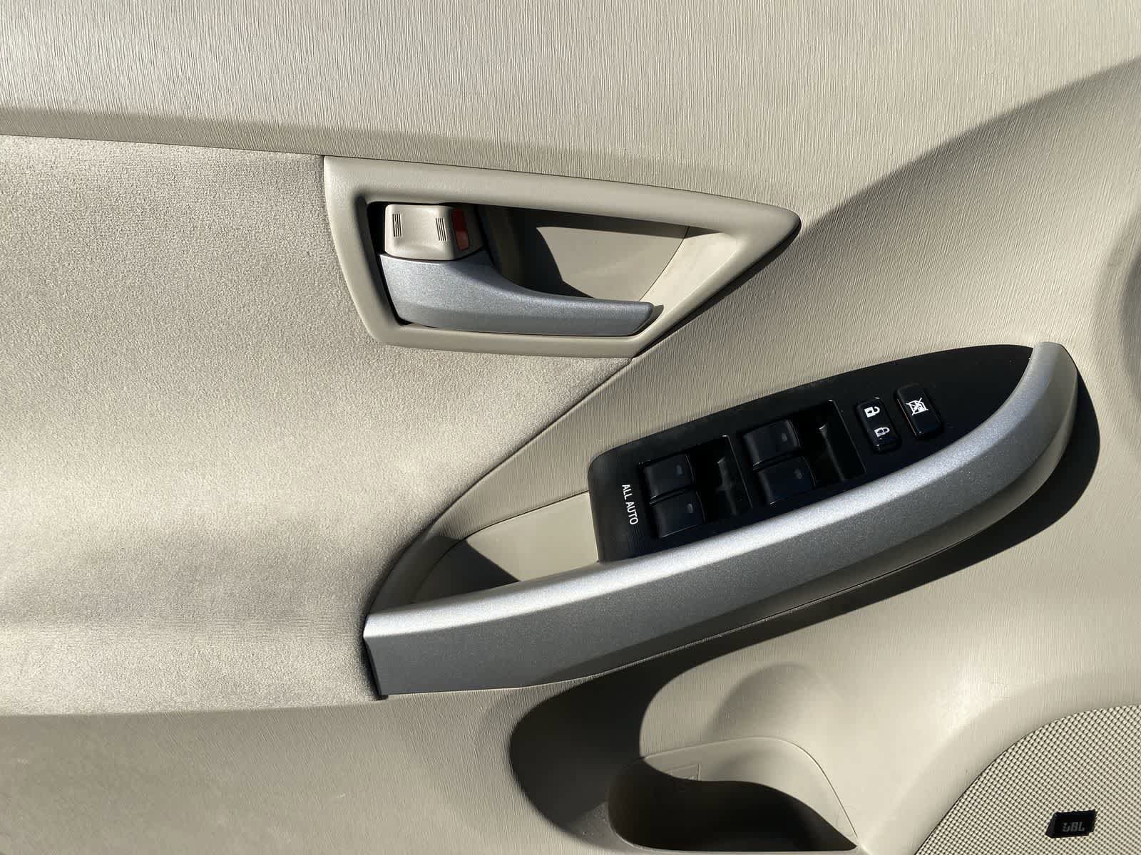 Thumbnail: 2011 Toyota Prius - 19