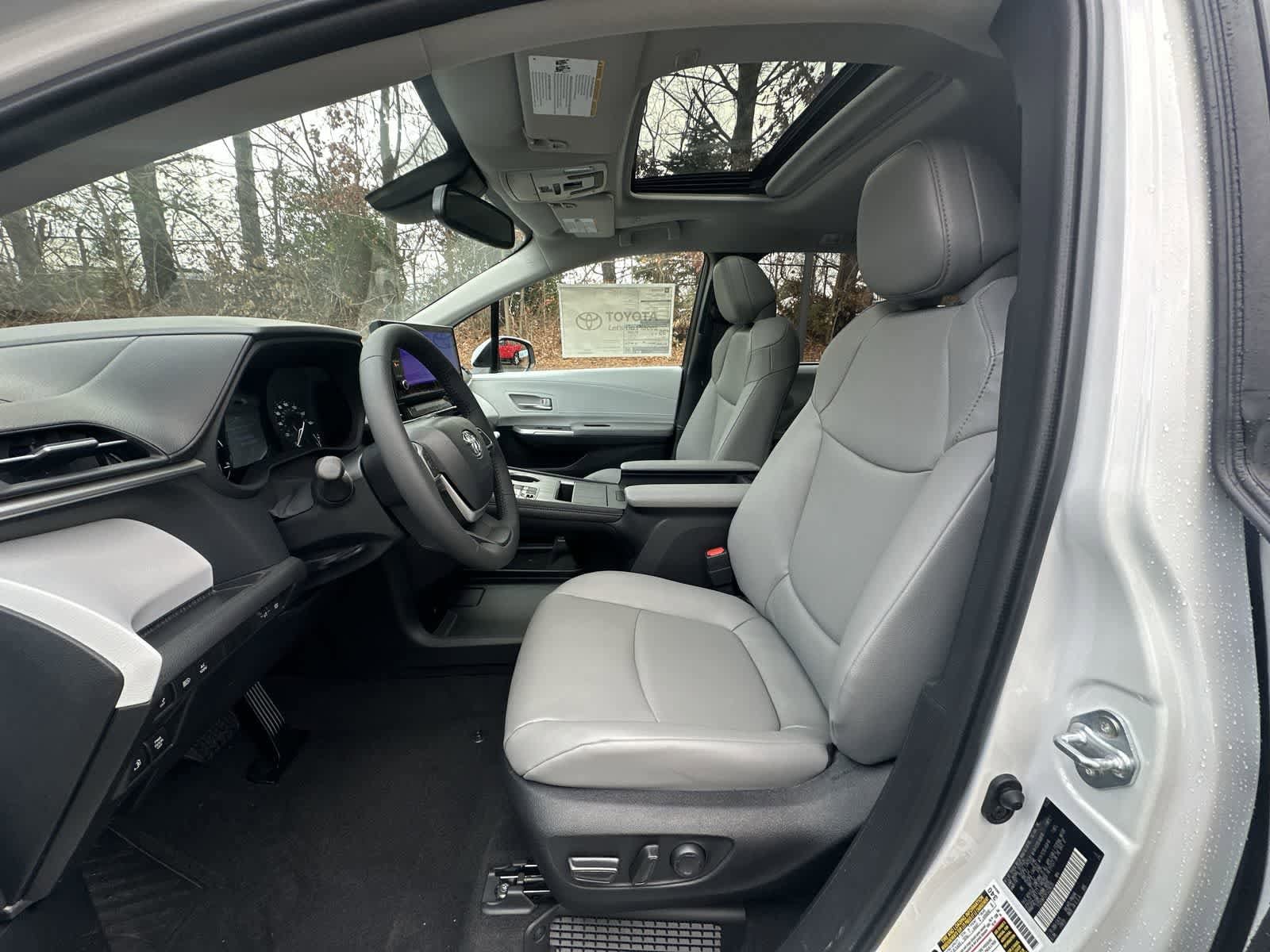 Thumbnail: 2026 Toyota Sienna - 34