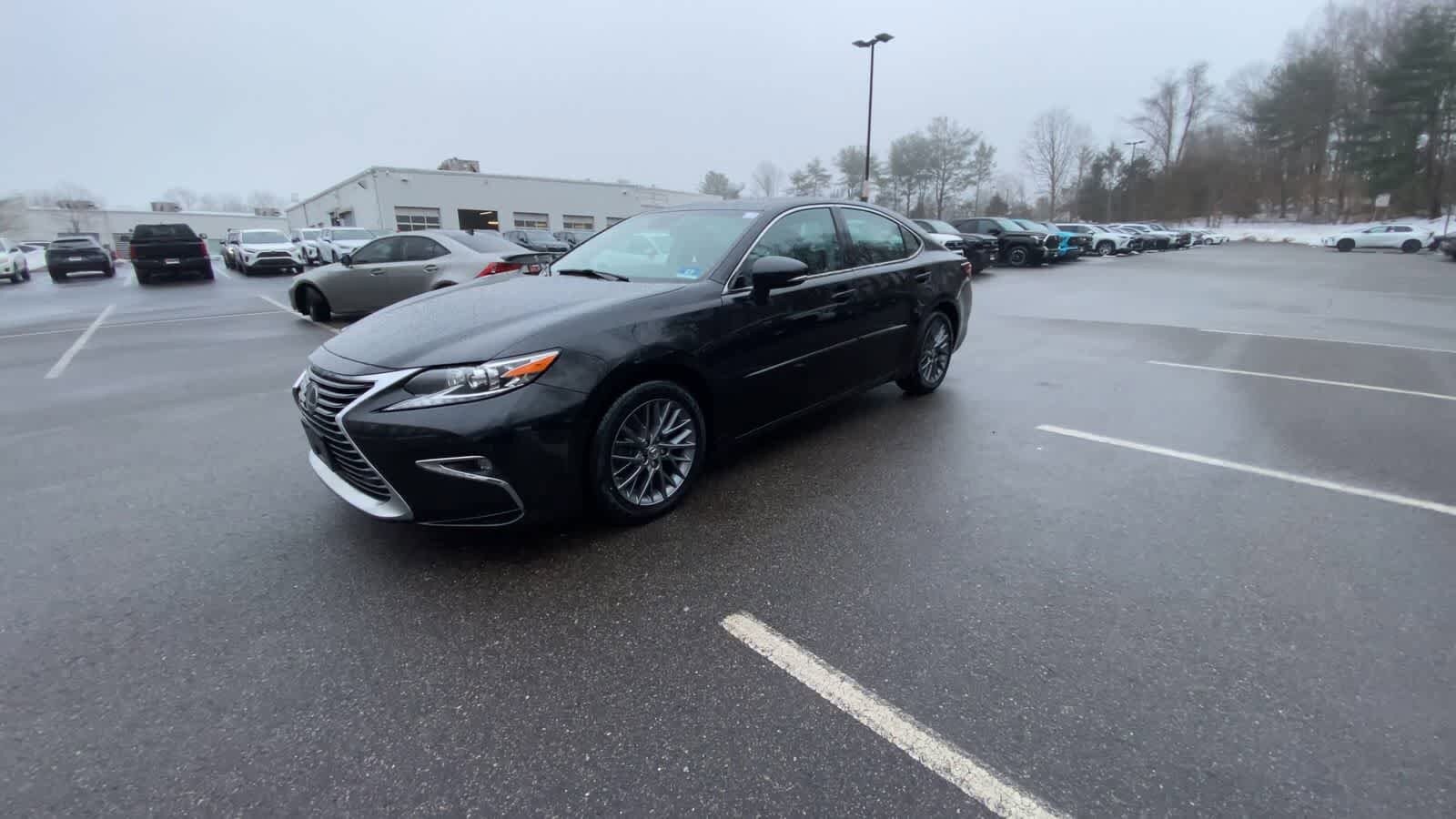 Thumbnail: 2018 Lexus ES - 7