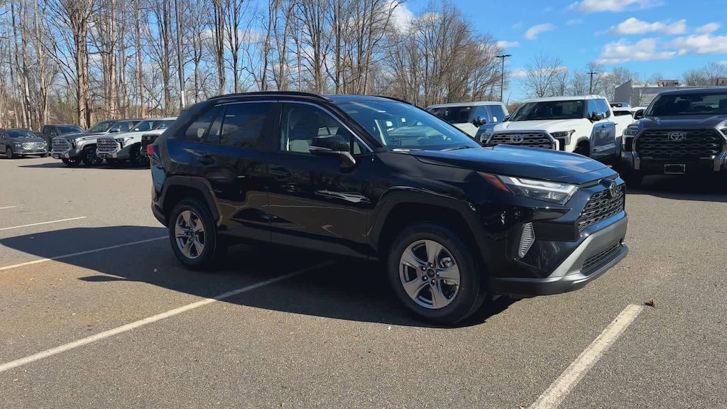 New 2025 Toyota RAV4 XLE SUV