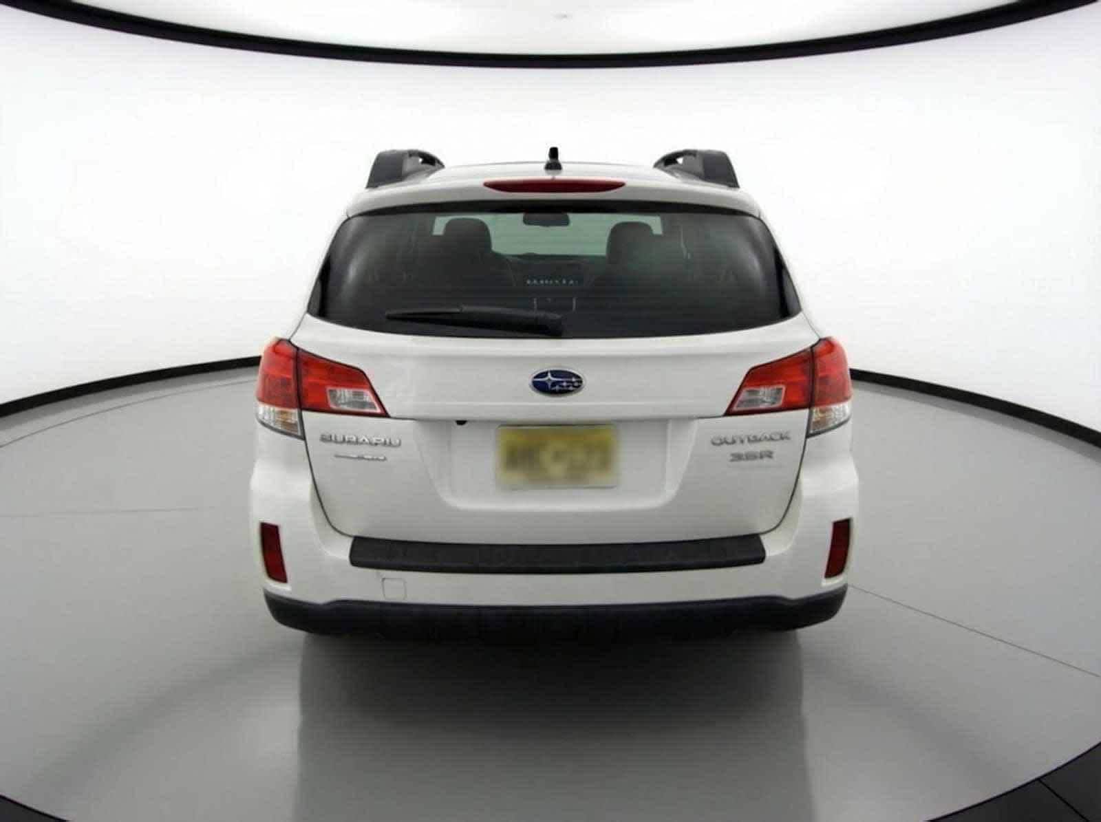 Thumbnail: 2014 Subaru Outback - 8