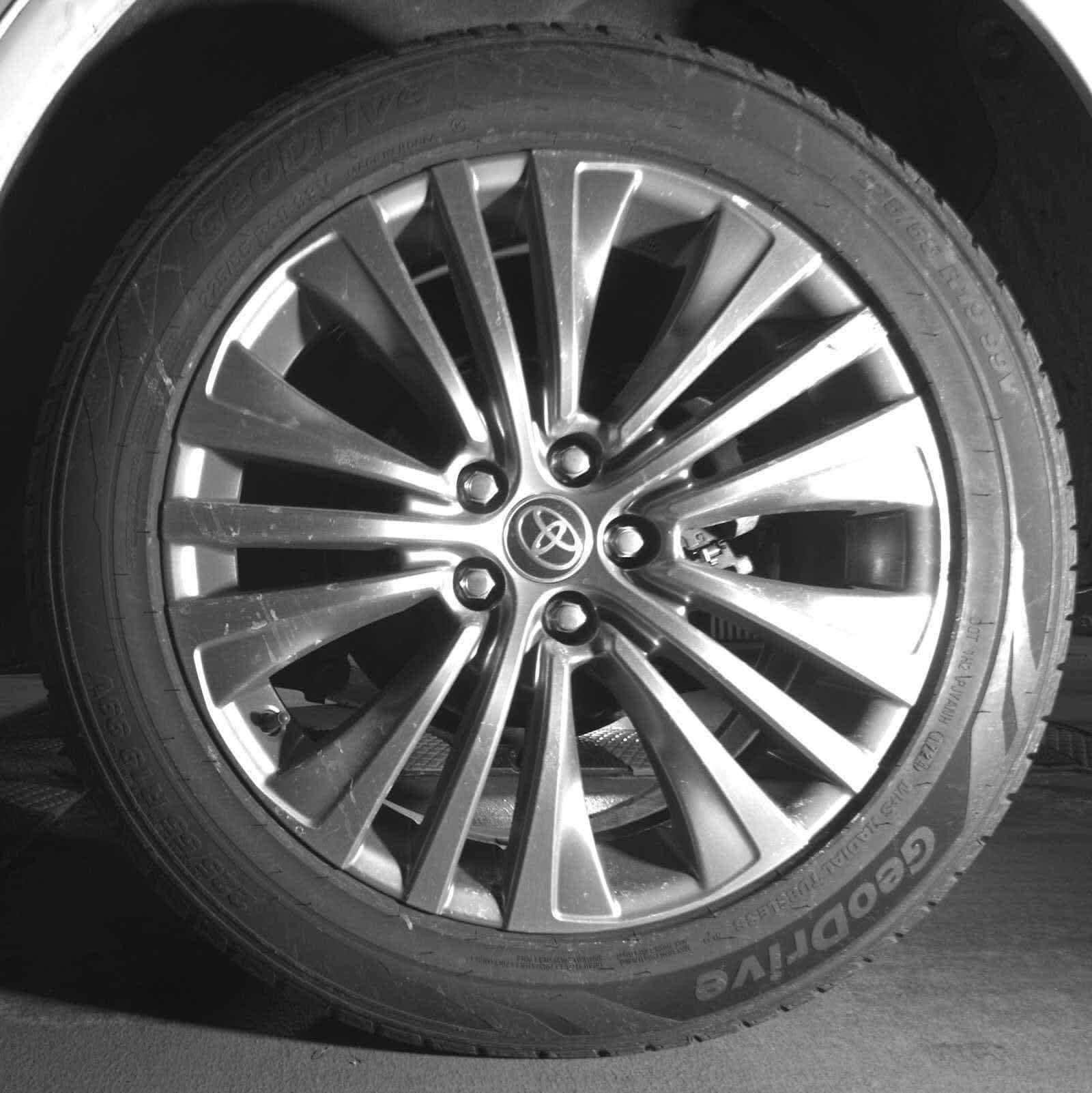 Thumbnail: 2022 Toyota Venza - 13