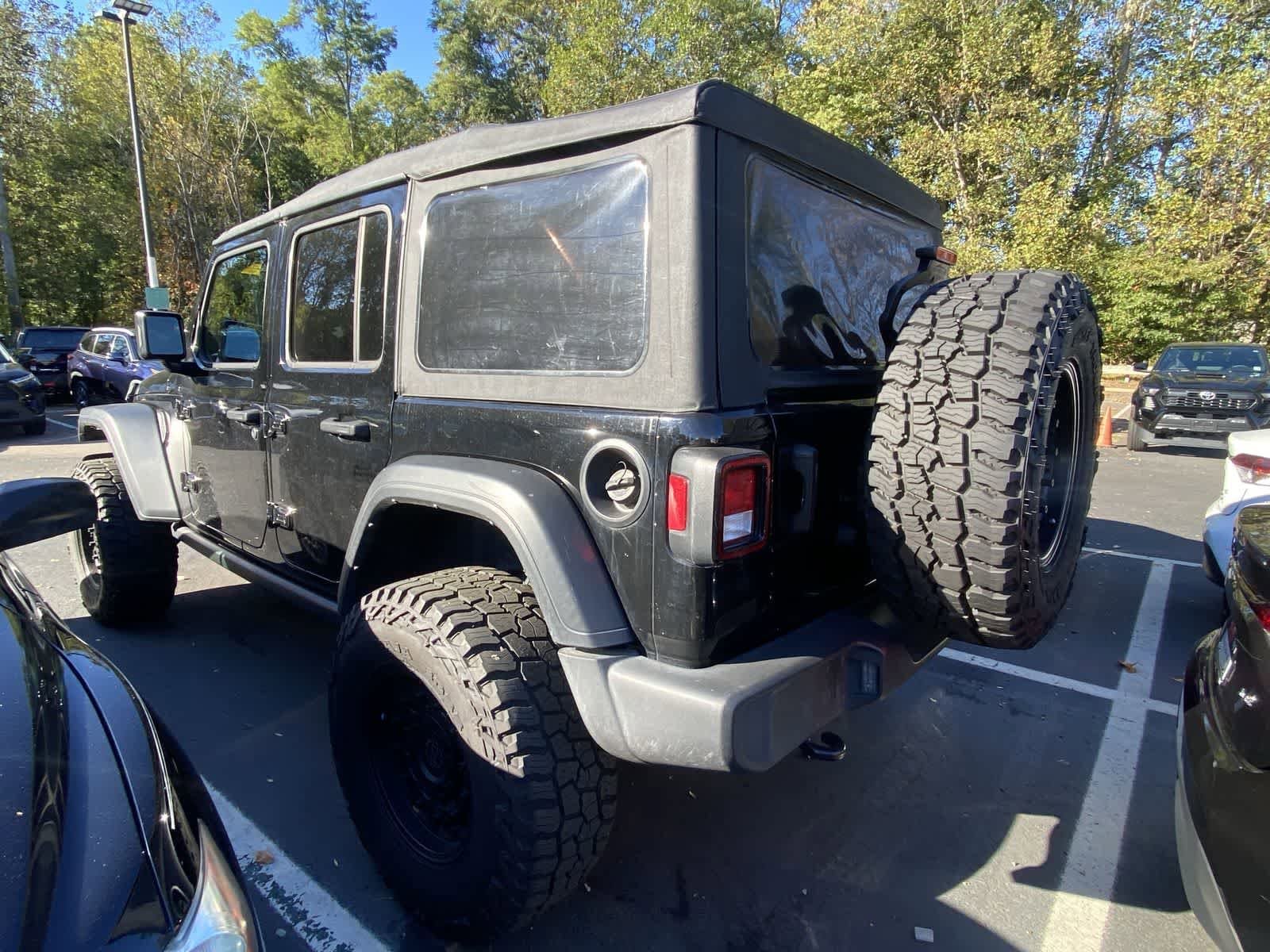 Thumbnail: 2022 Jeep Wrangler - 7