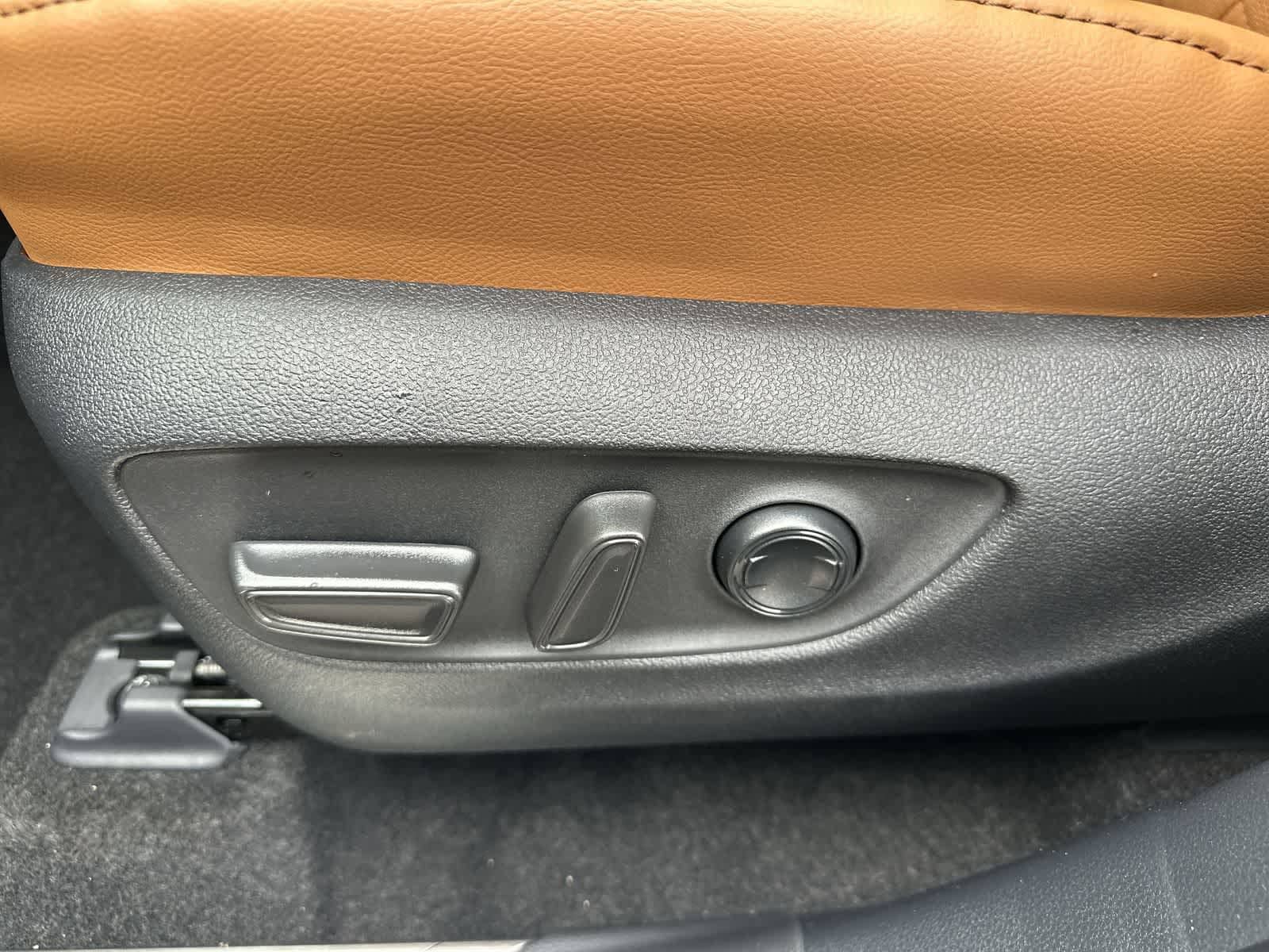 Thumbnail: 2026 Toyota Highlander - 24