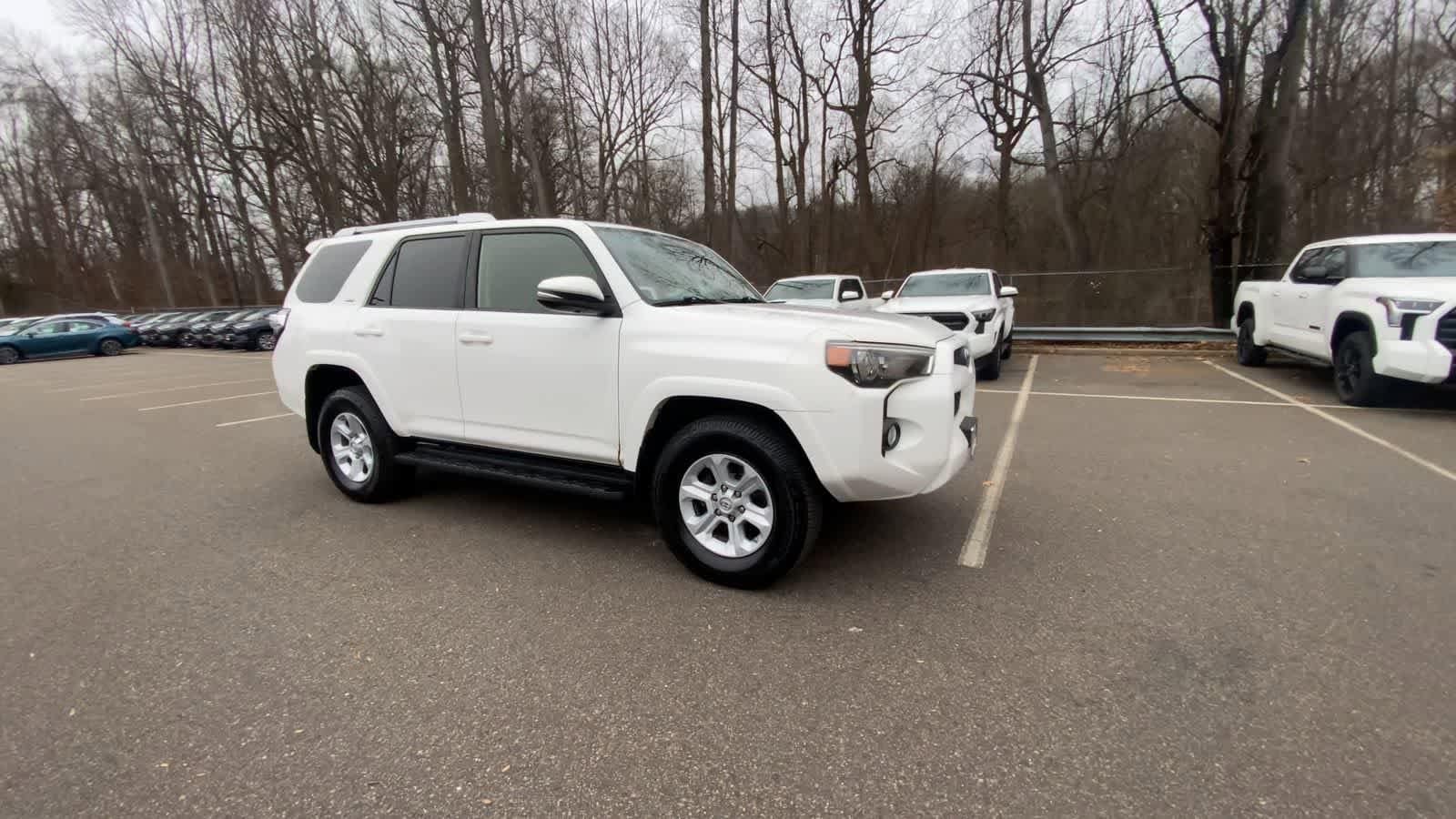 Thumbnail: 2016 Toyota 4Runner - 7