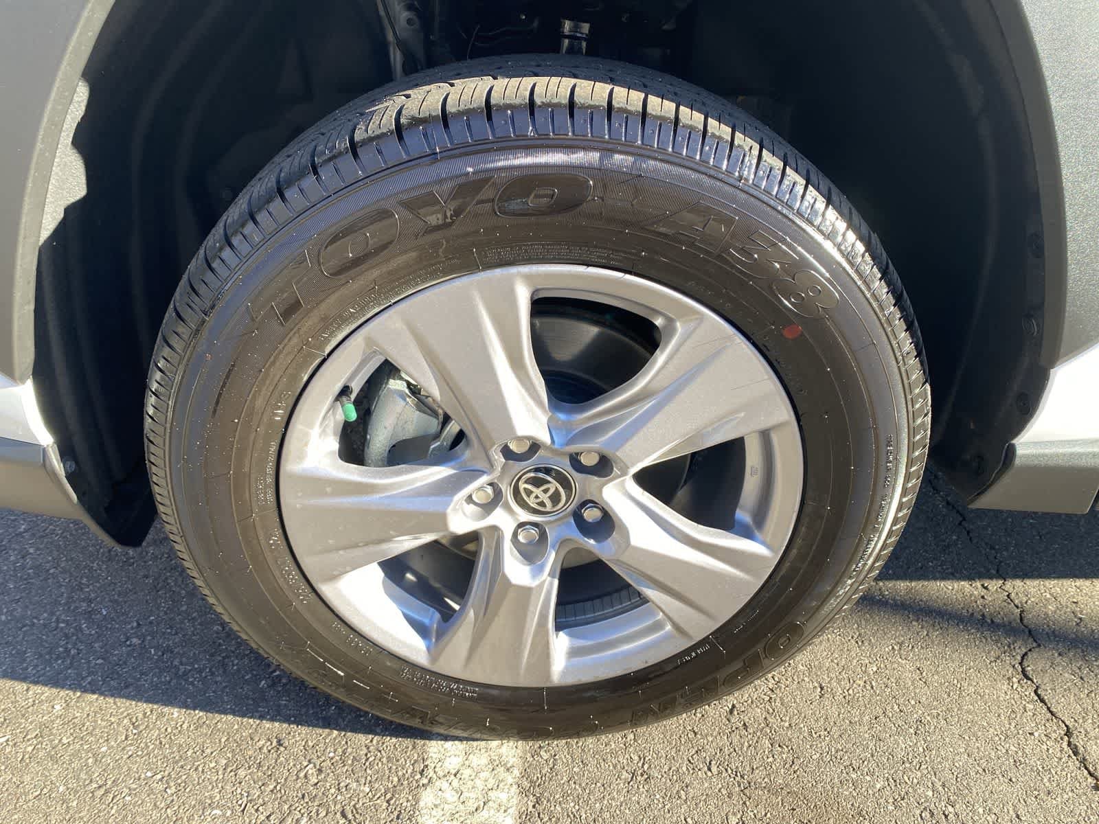 Thumbnail: 2025 Toyota RAV4 - 18