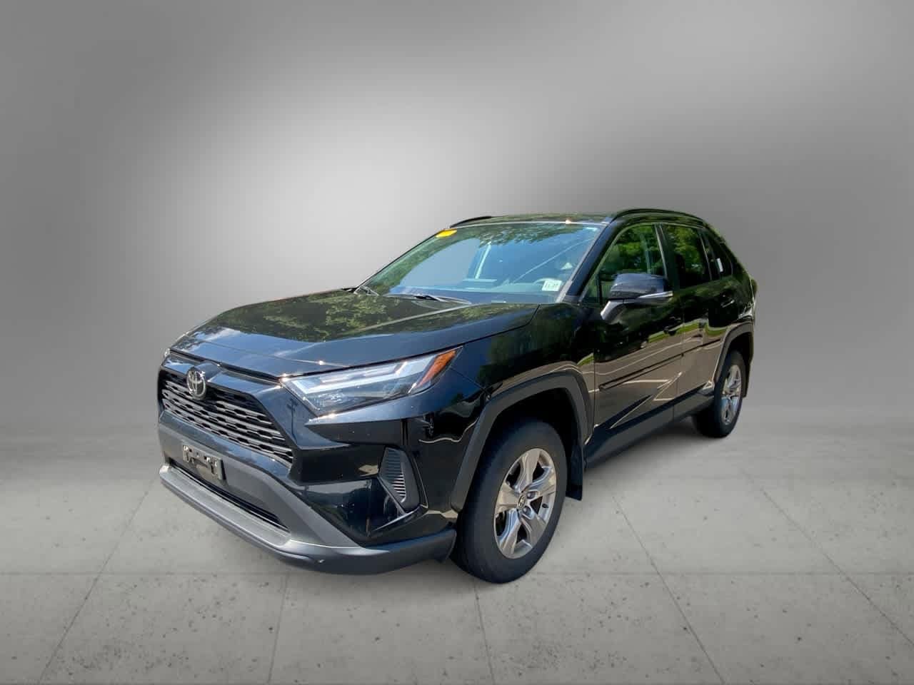Thumbnail: 2022 Toyota RAV4 - 1