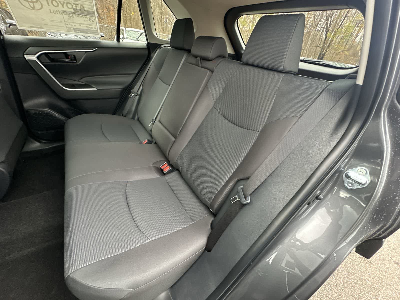 Thumbnail: 2025 Toyota RAV4 - 25