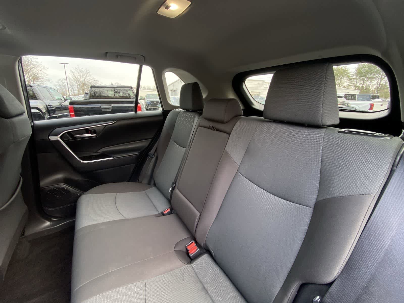 Thumbnail: 2025 Toyota RAV4 - 23