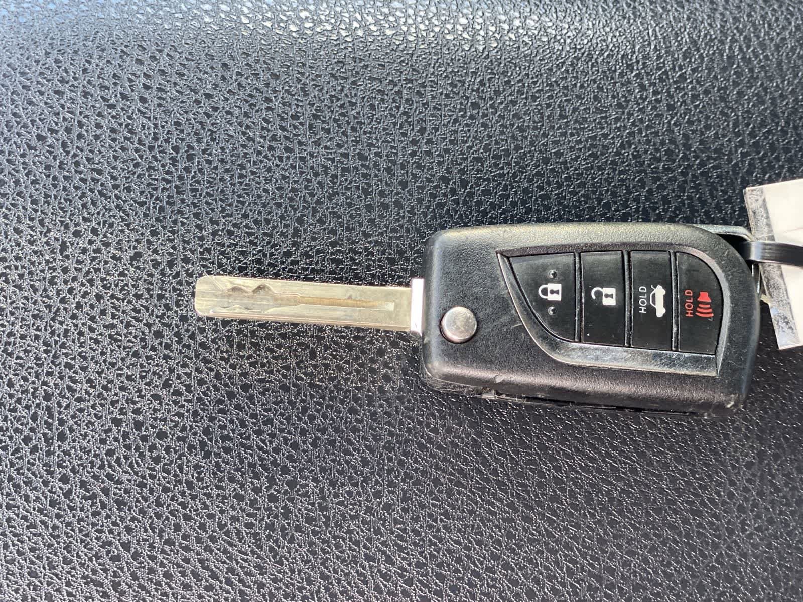 Thumbnail: 2023 Toyota Camry - 30