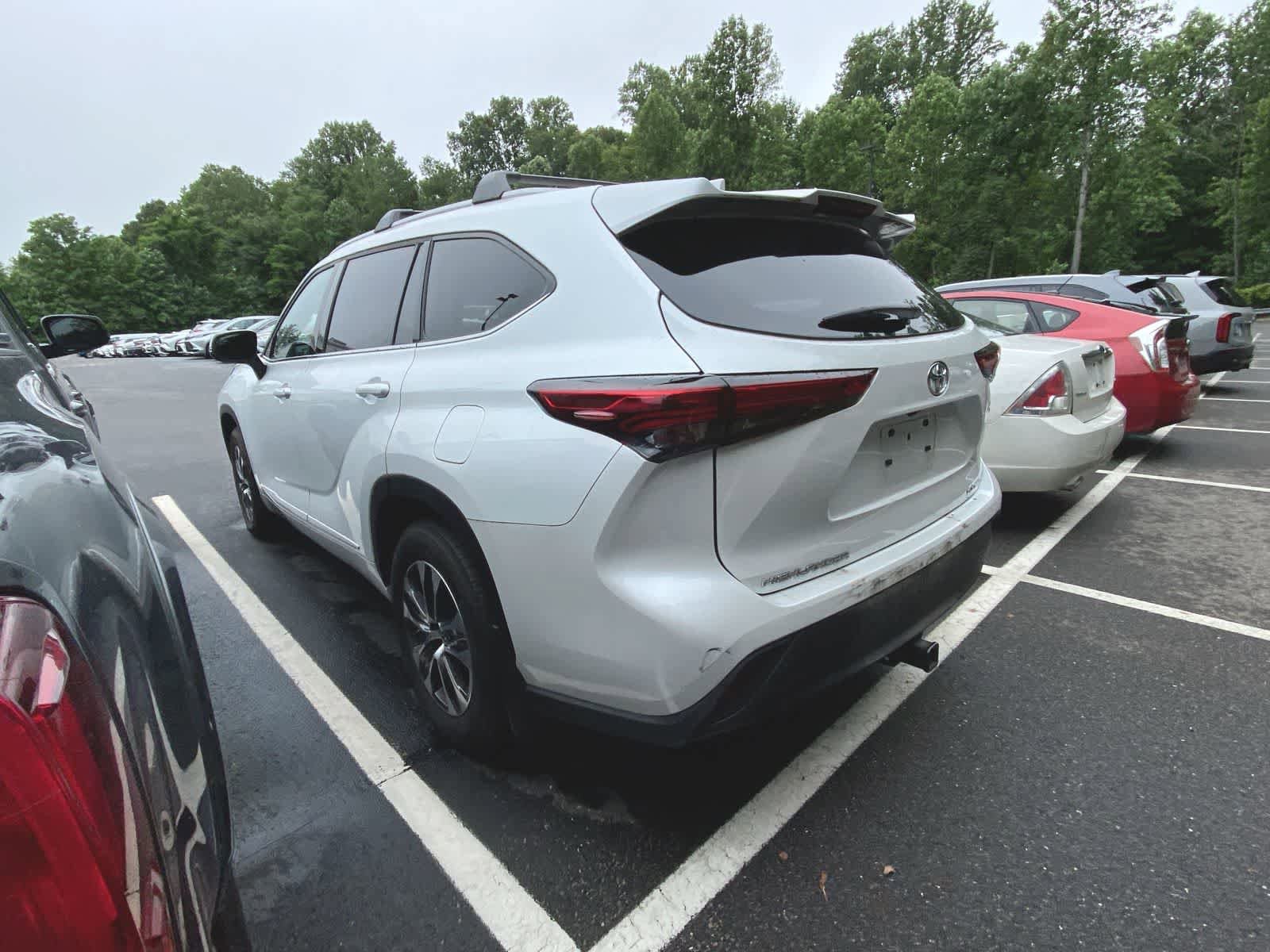2022 Toyota Highlander XLE 9