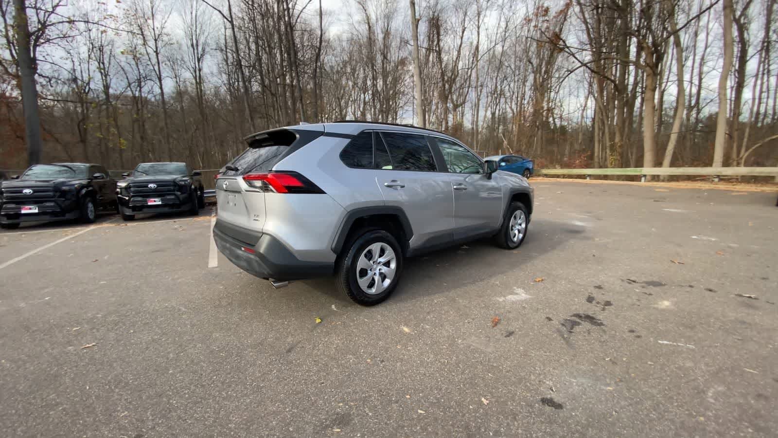 Thumbnail: 2020 Toyota RAV4 - 16