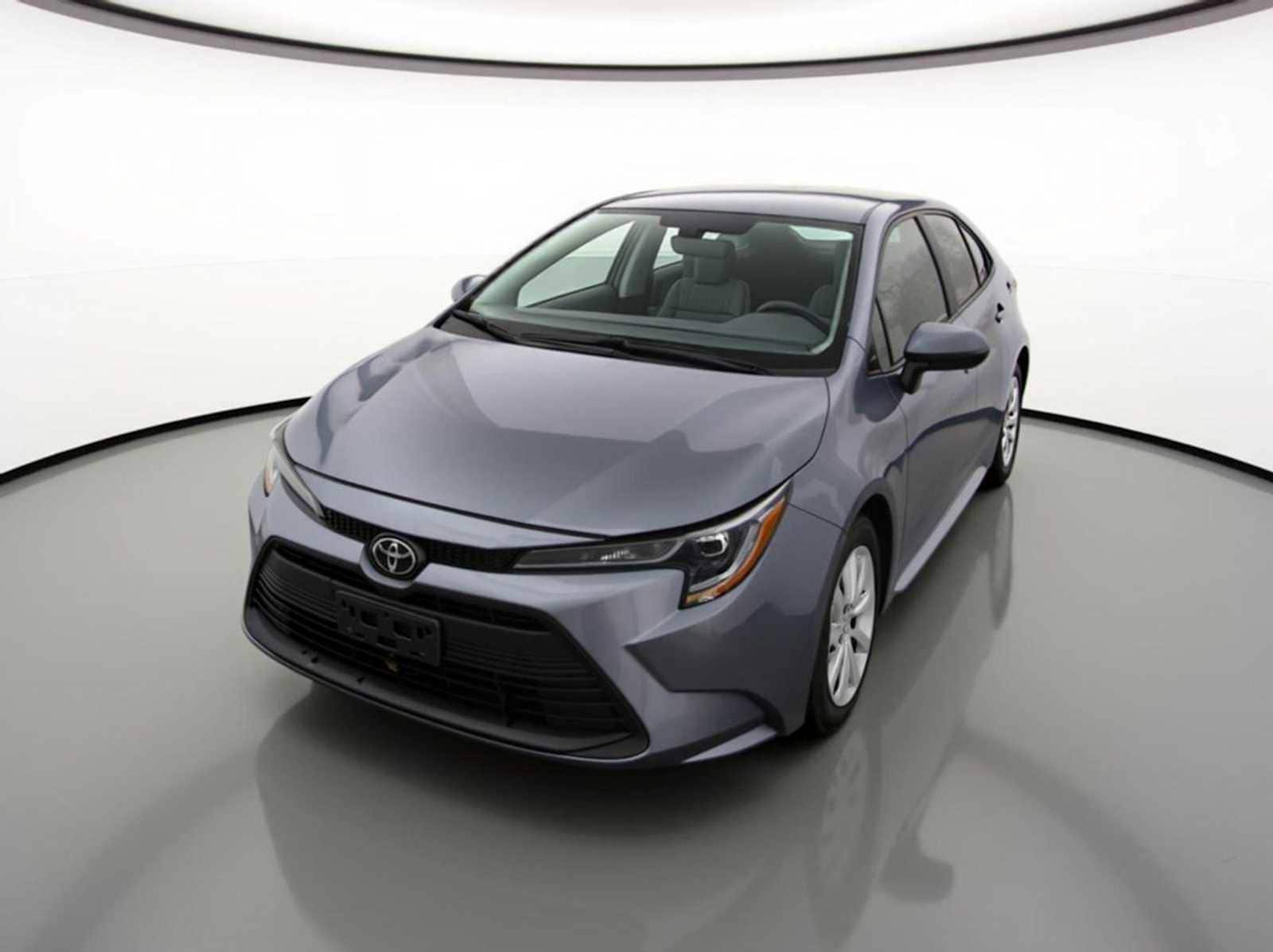 2024 Toyota Corolla LE's photo