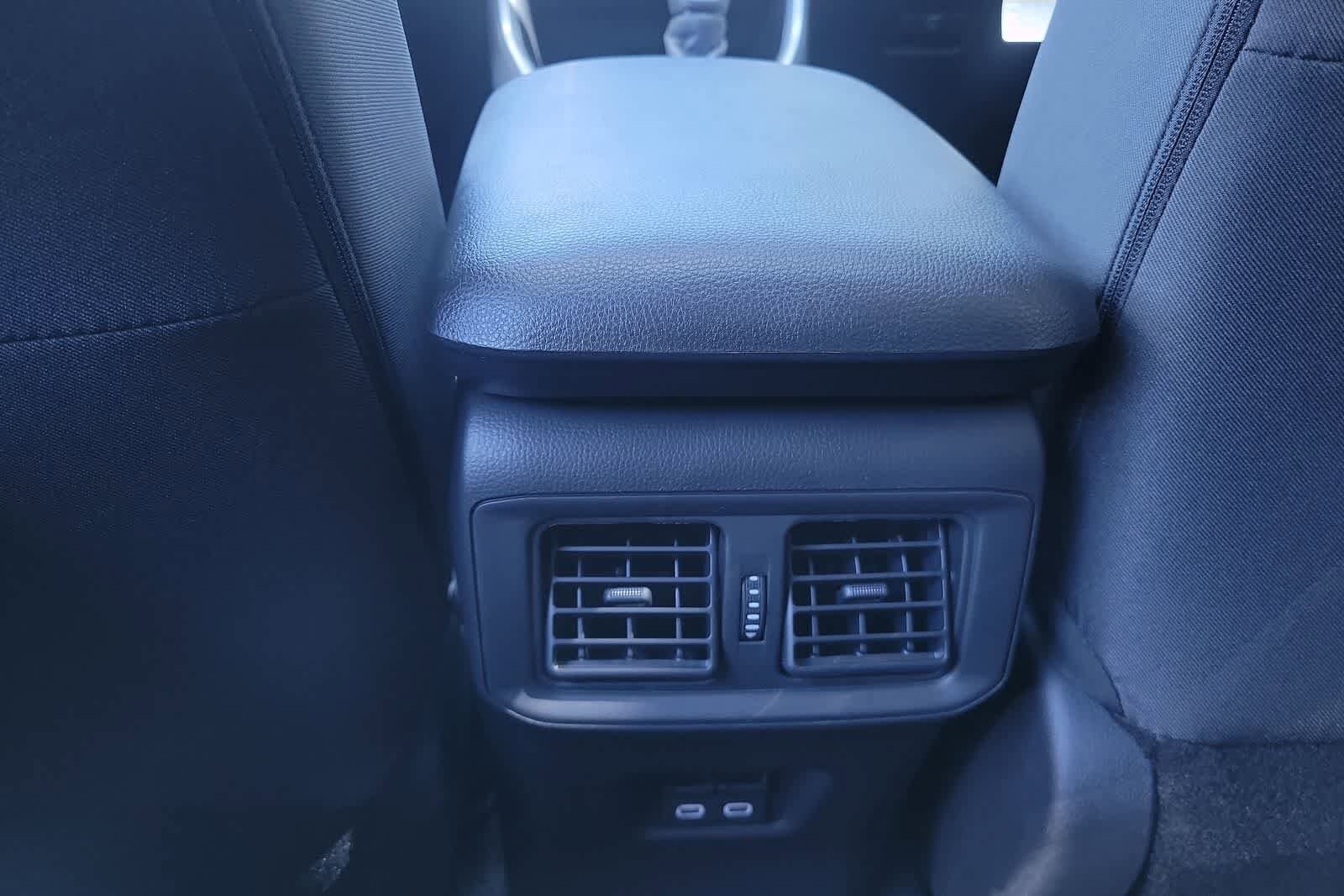 Thumbnail: 2025 Toyota RAV4 - 32