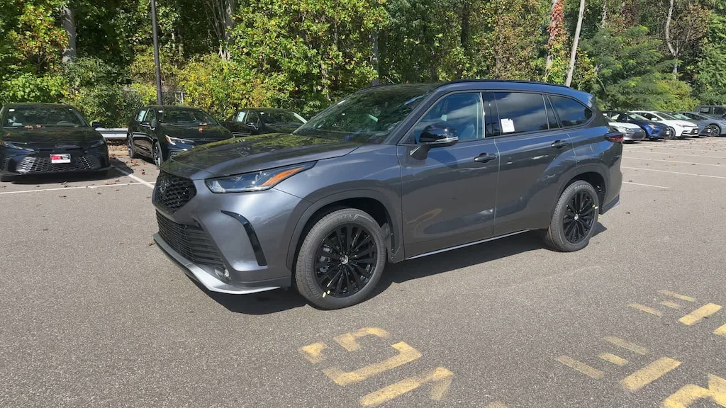 New 2025 Toyota Highlander XSE SUV