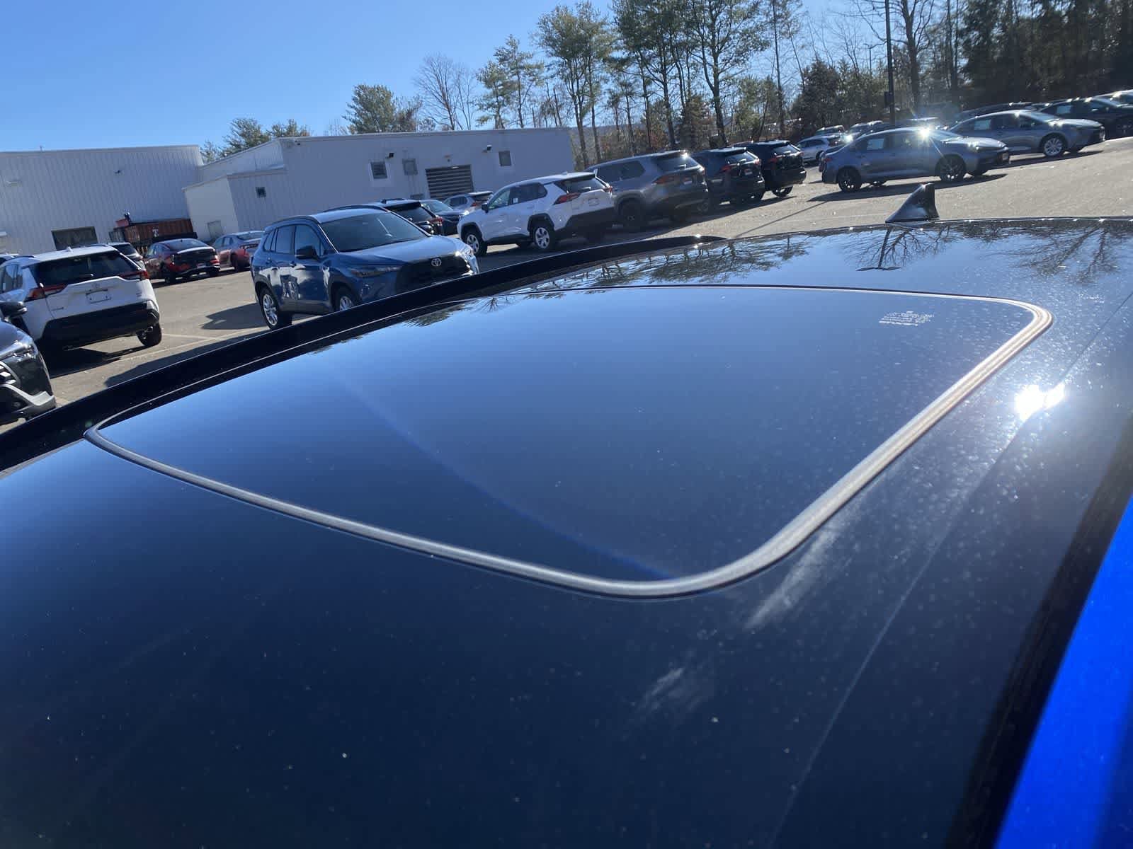 Thumbnail: 2023 Lexus UX - 20