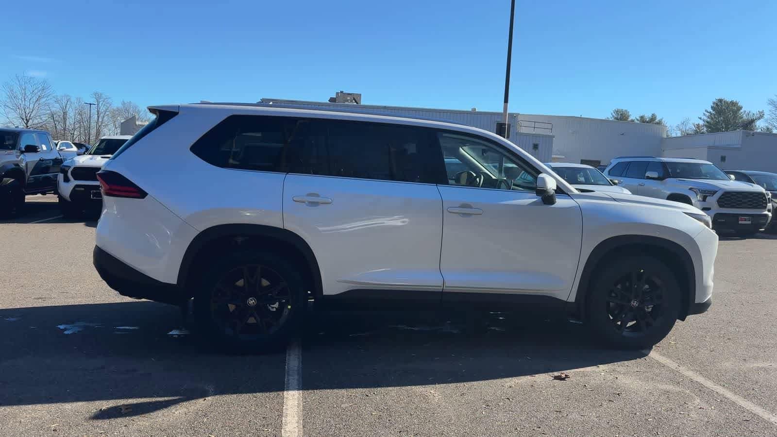 Thumbnail: 2026 Toyota Grand Highlander - 9