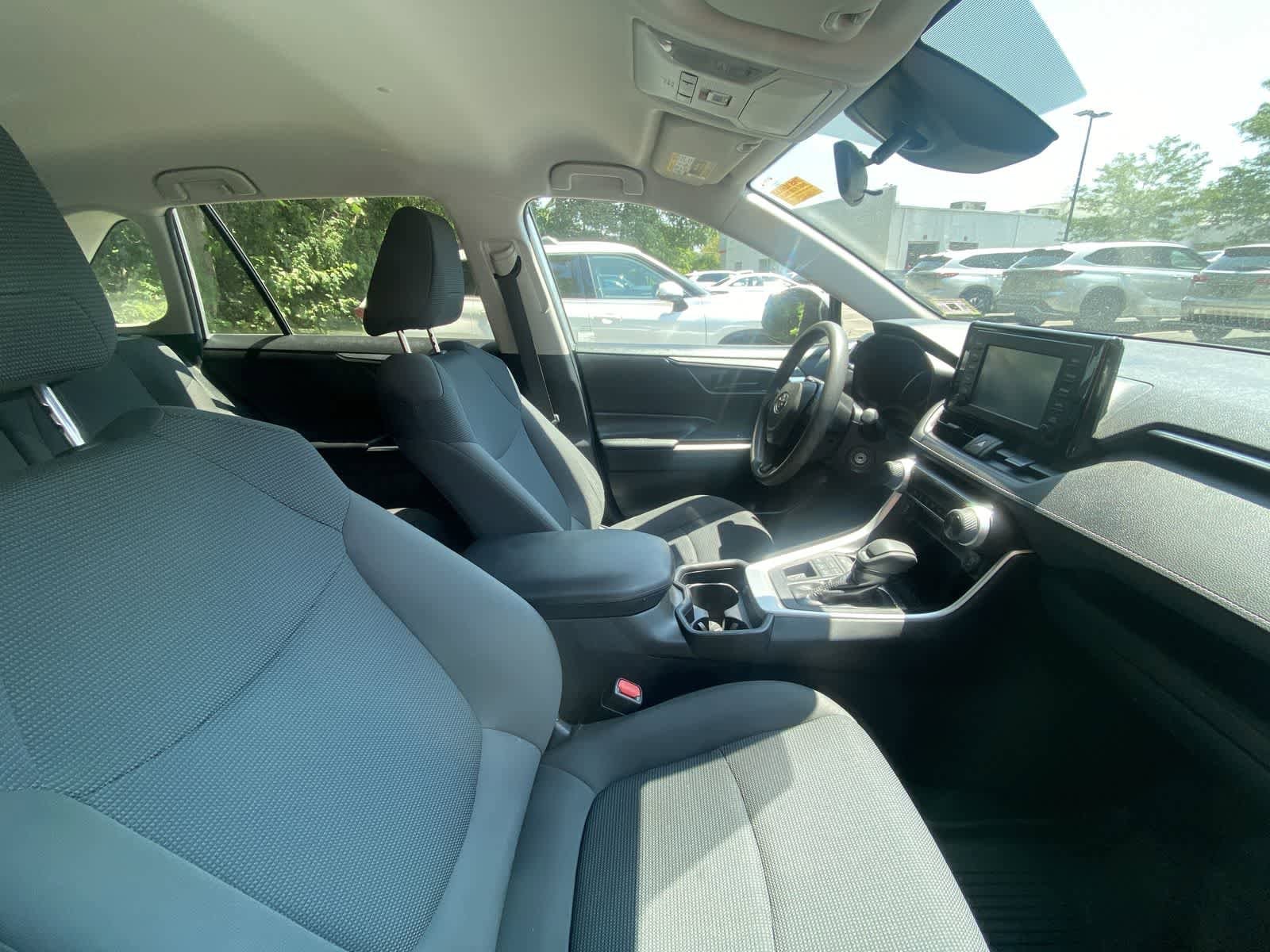 Thumbnail: 2019 Toyota RAV4 - 6