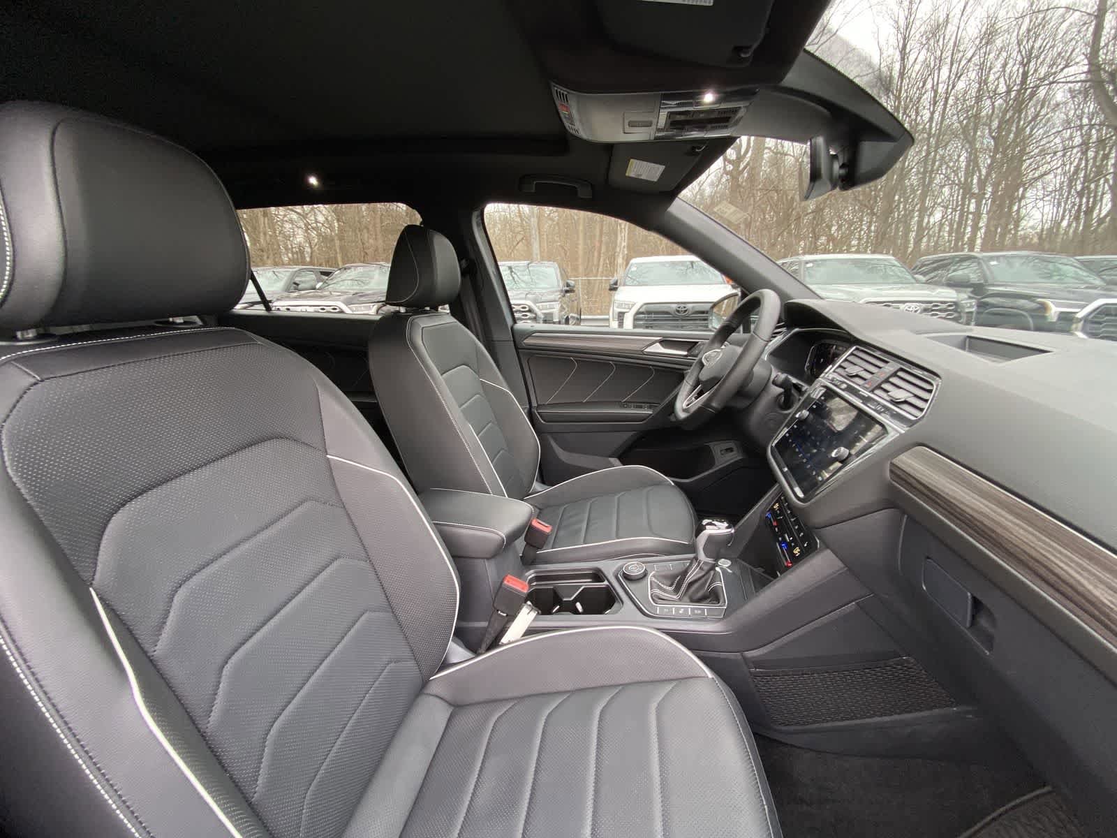 Thumbnail: 2024 Volkswagen Tiguan - 21