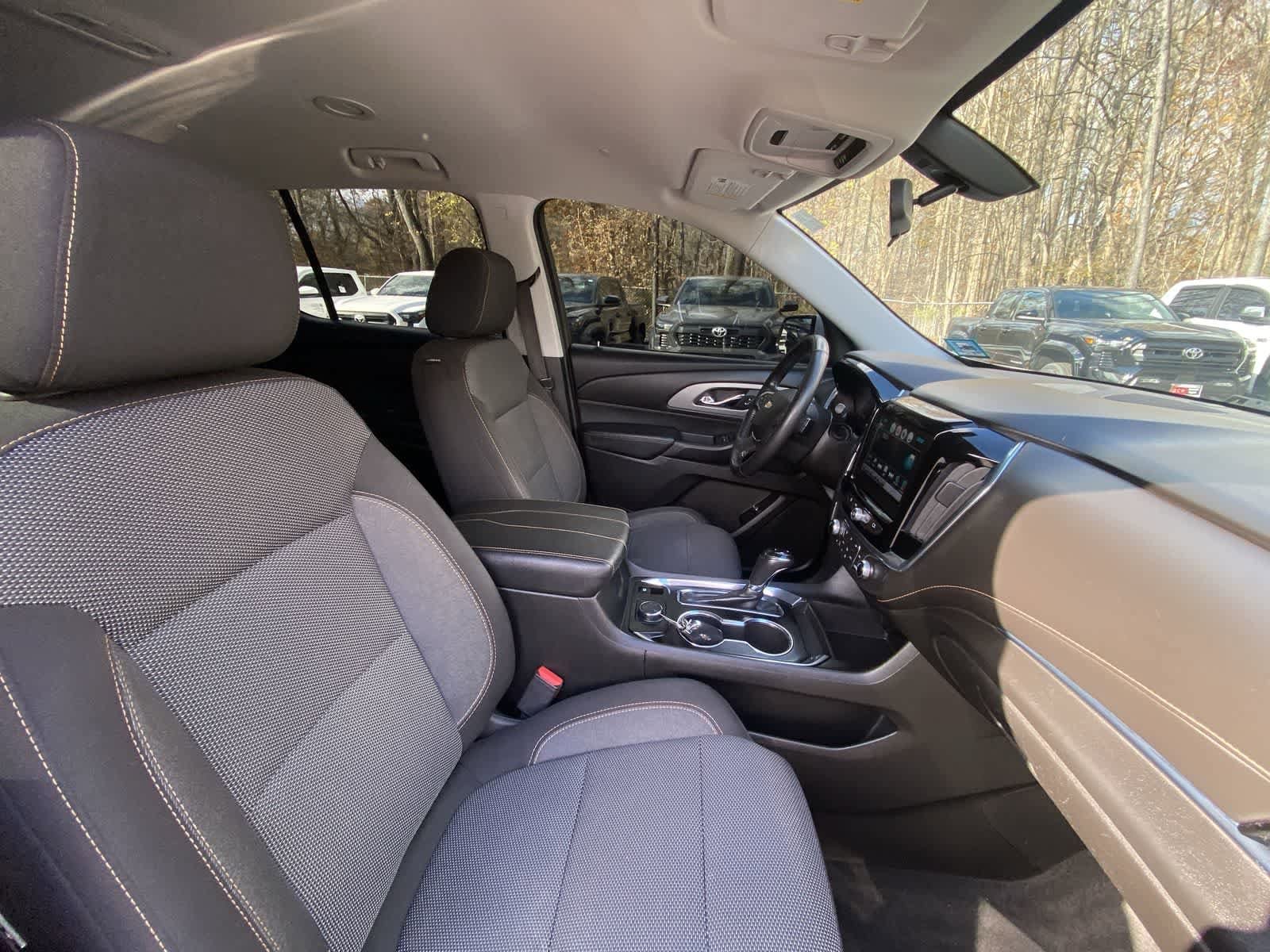 Thumbnail: 2018 Chevrolet Traverse - 26