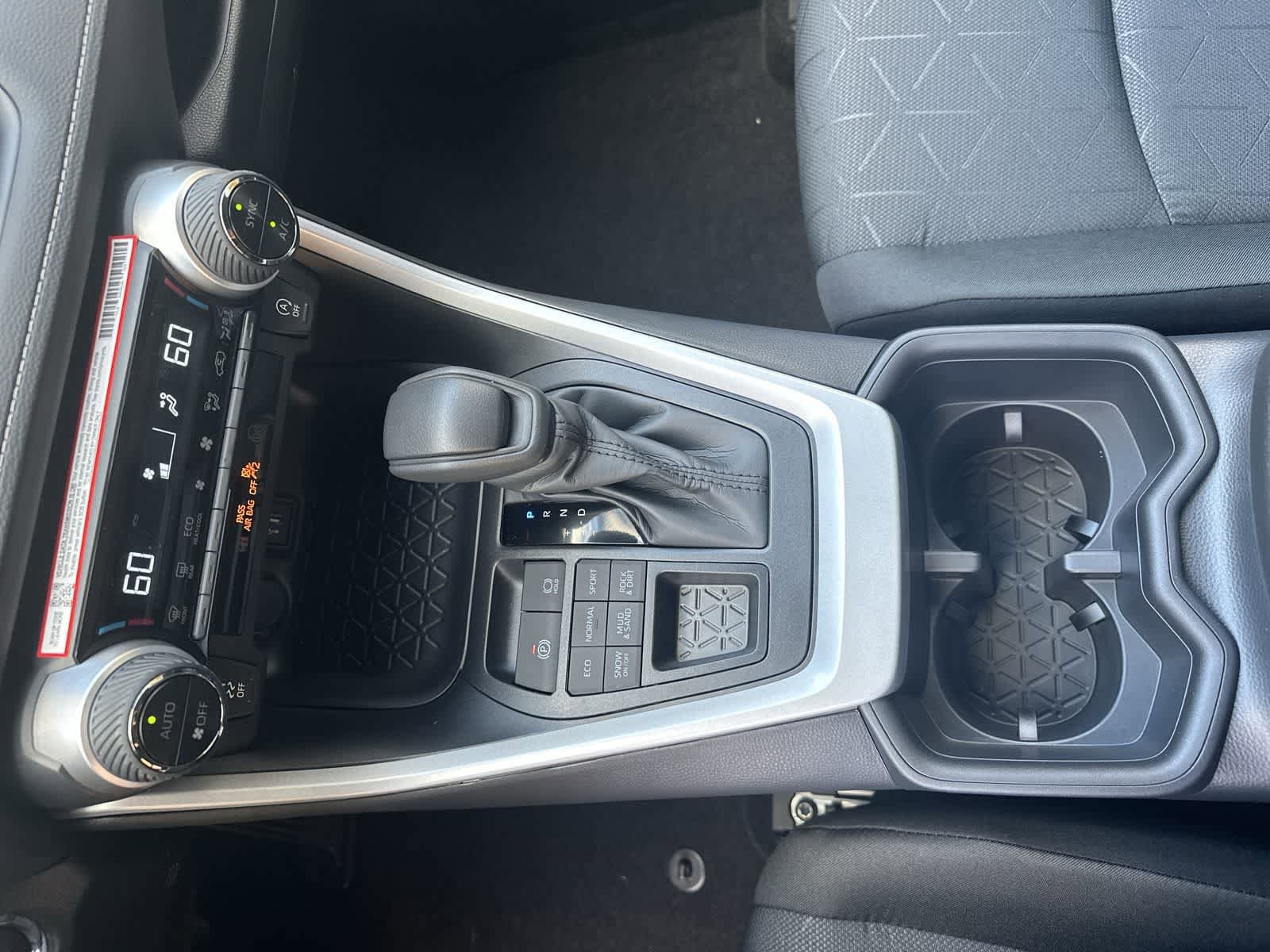 Thumbnail: 2025 Toyota RAV4 - 21