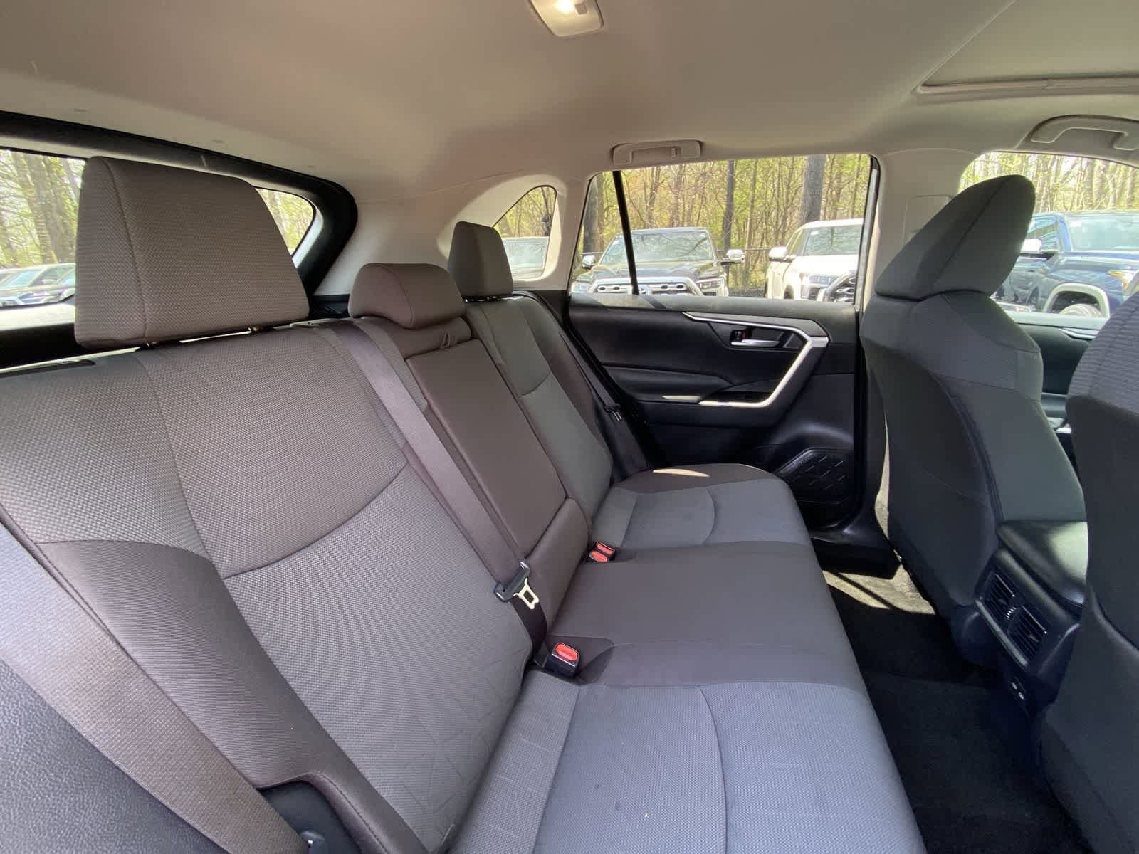 Thumbnail: 2025 Toyota RAV4 - 27