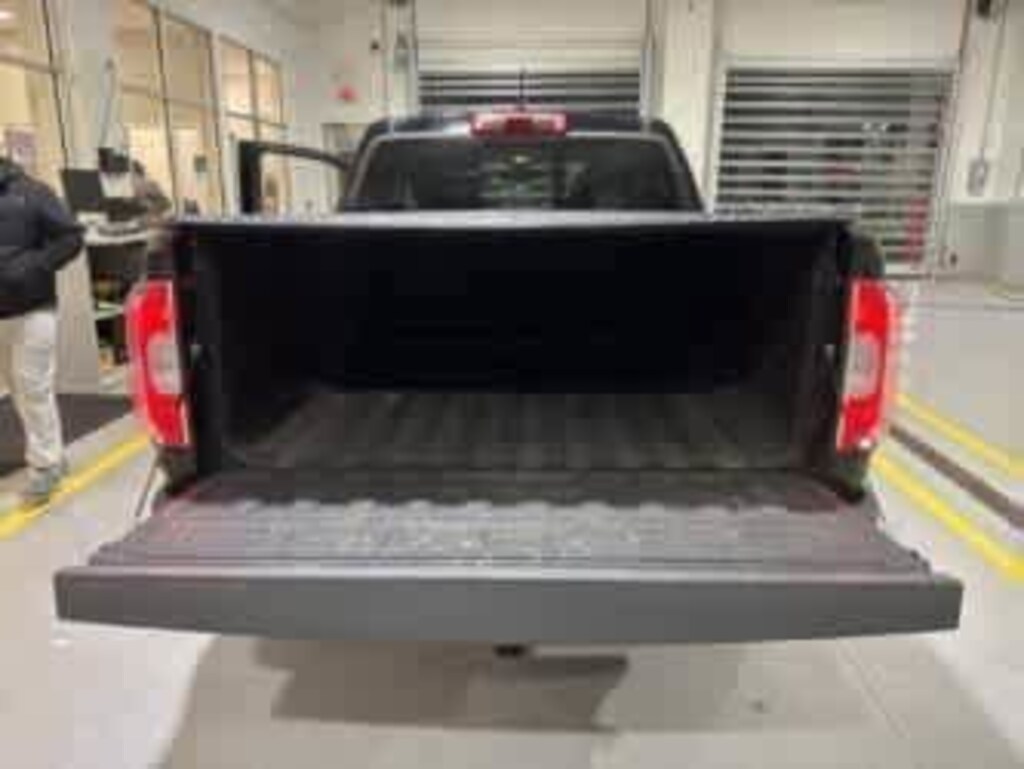 Used 2017 GMC Canyon SLE Truck Crew Cab