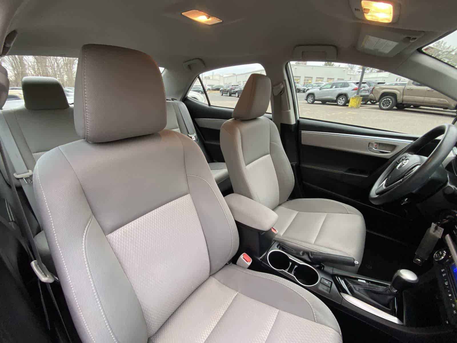 Thumbnail: 2015 Toyota Corolla - 28