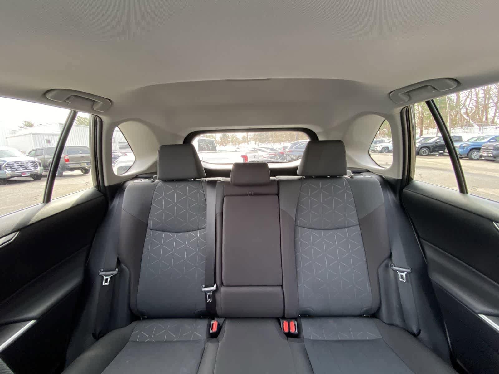 Thumbnail: 2025 Toyota RAV4 - 25