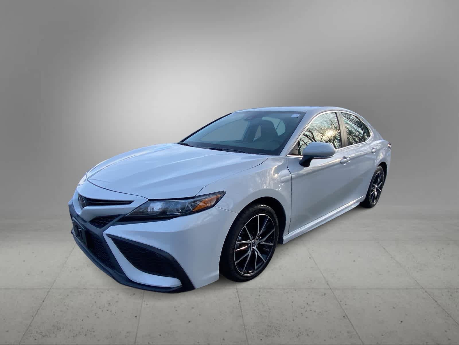 Thumbnail: 2023 Toyota Camry - 7