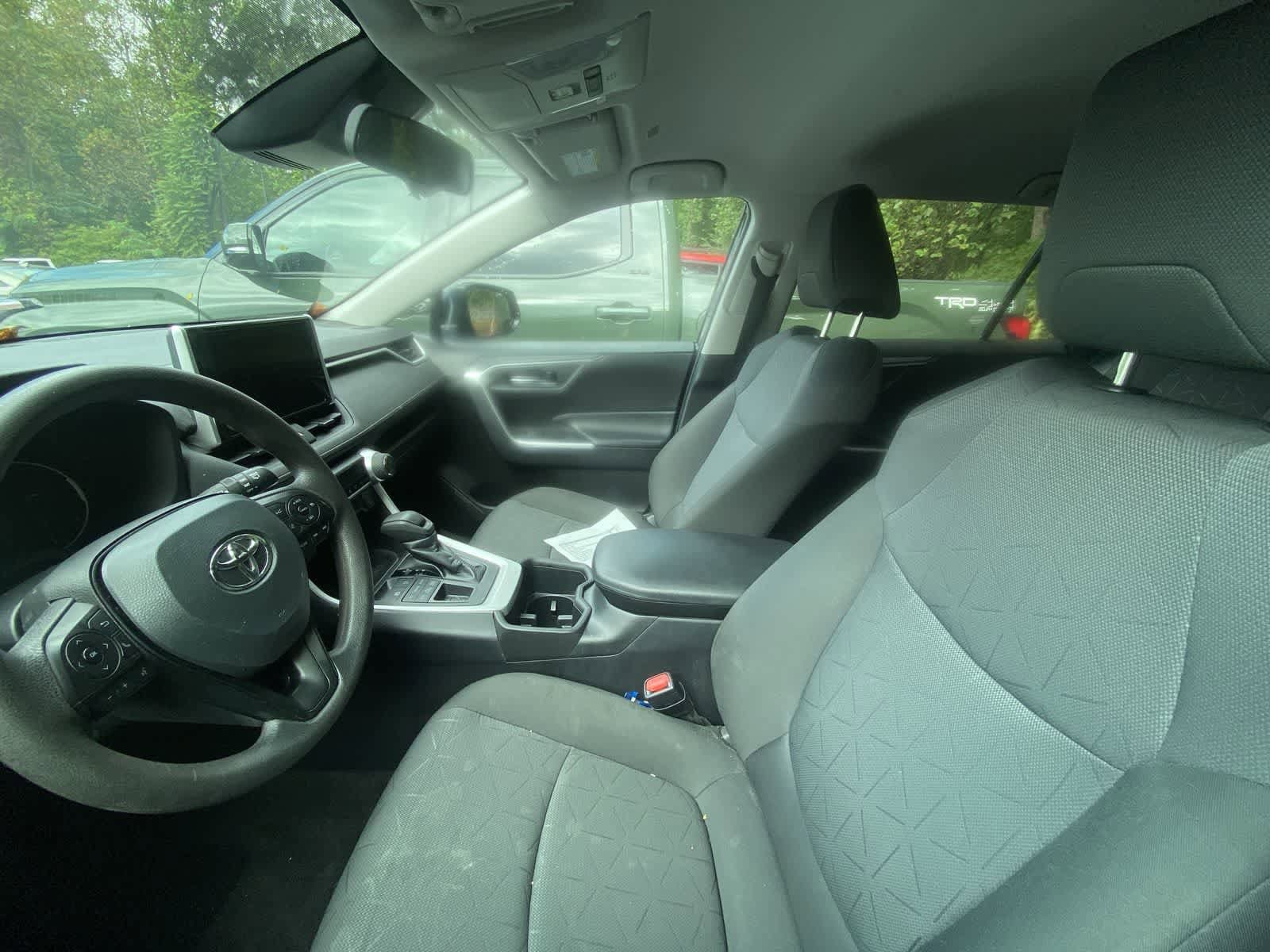 Thumbnail: 2024 Toyota RAV4 - 8
