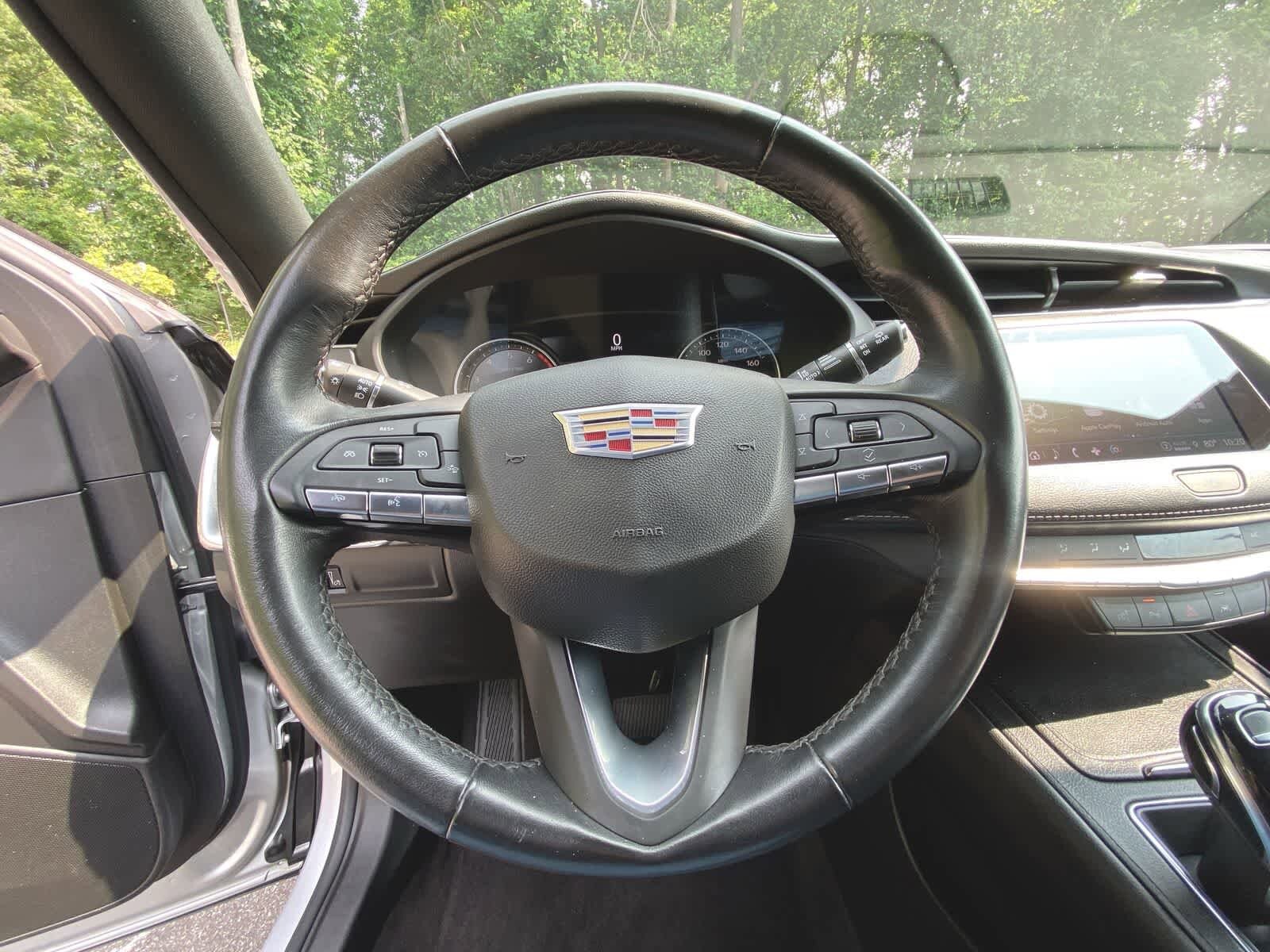 Thumbnail: 2022 Cadillac XT4 - 25