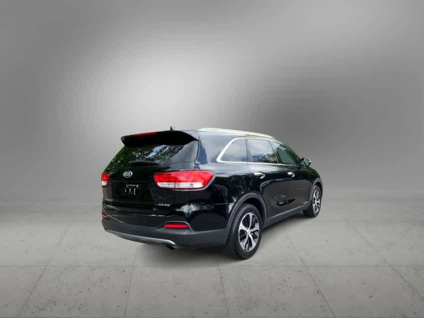 Thumbnail: 2016 Kia Sorento - 8