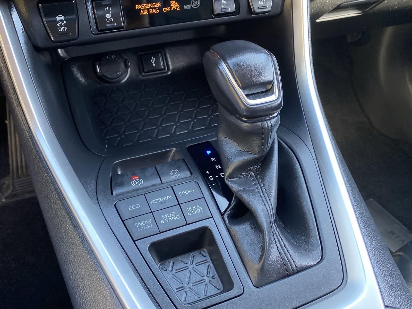 Thumbnail: 2021 Toyota RAV4 - 29