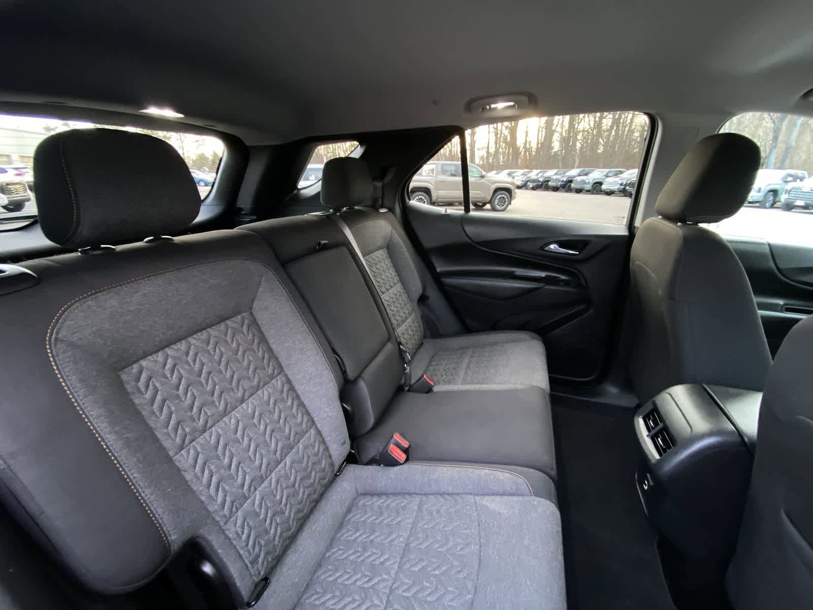 Thumbnail: 2022 Chevrolet Equinox - 30