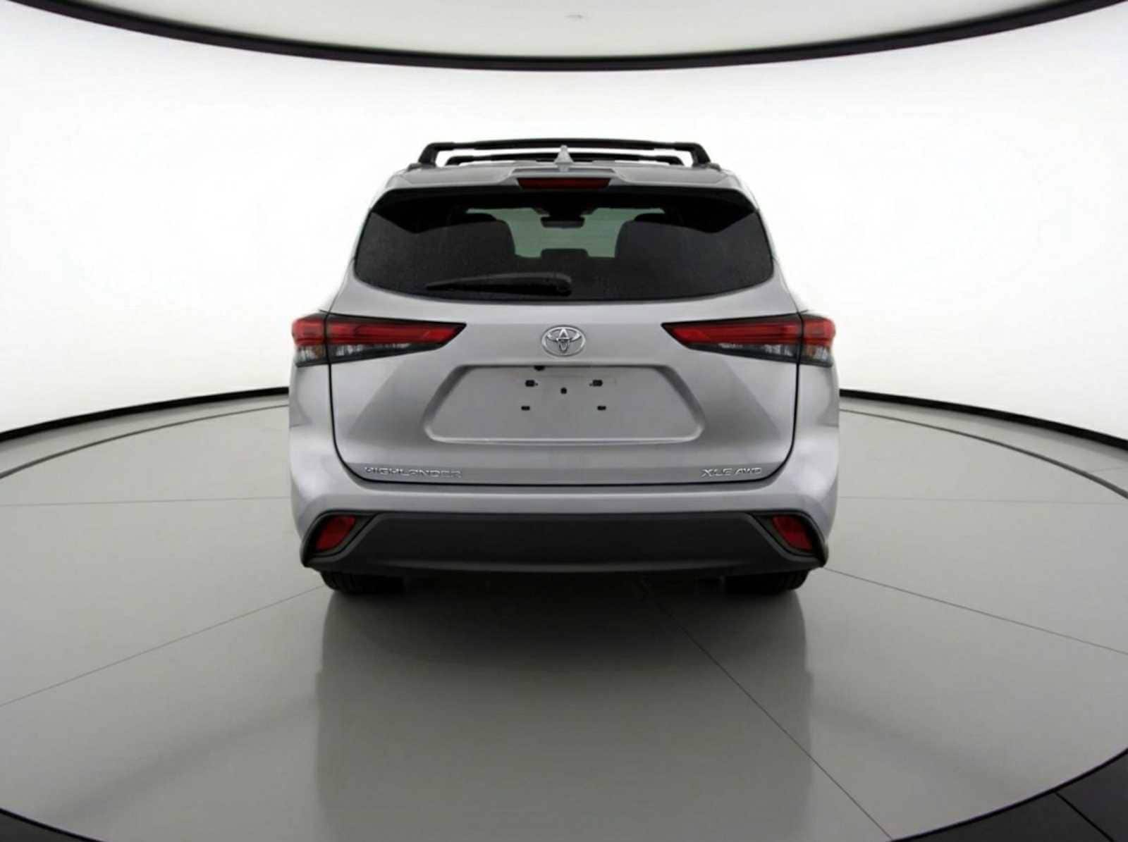 Thumbnail: 2021 Toyota Highlander - 2