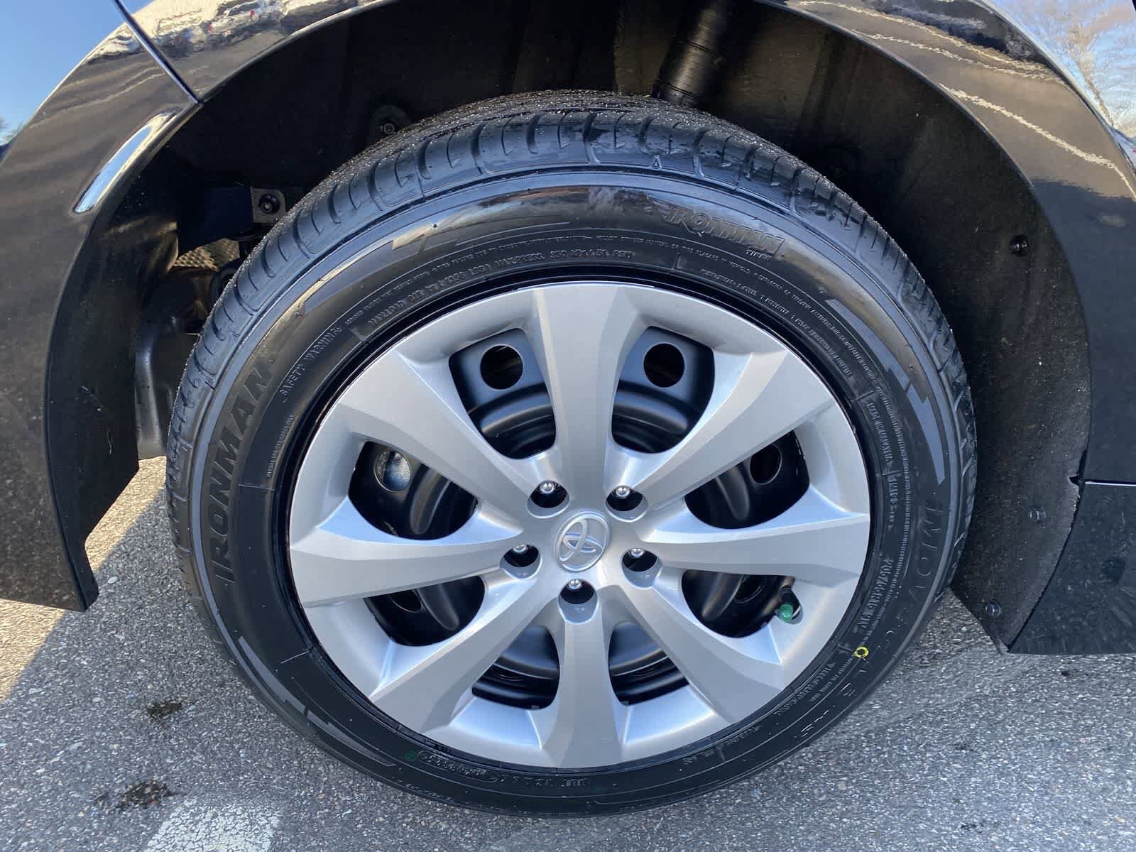 Thumbnail: 2025 Toyota Corolla - 18