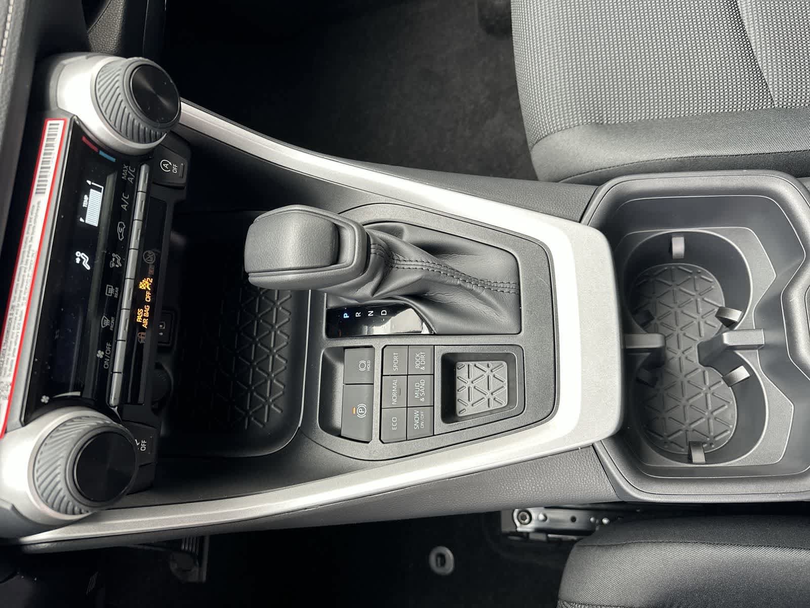 Thumbnail: 2025 Toyota RAV4 - 27