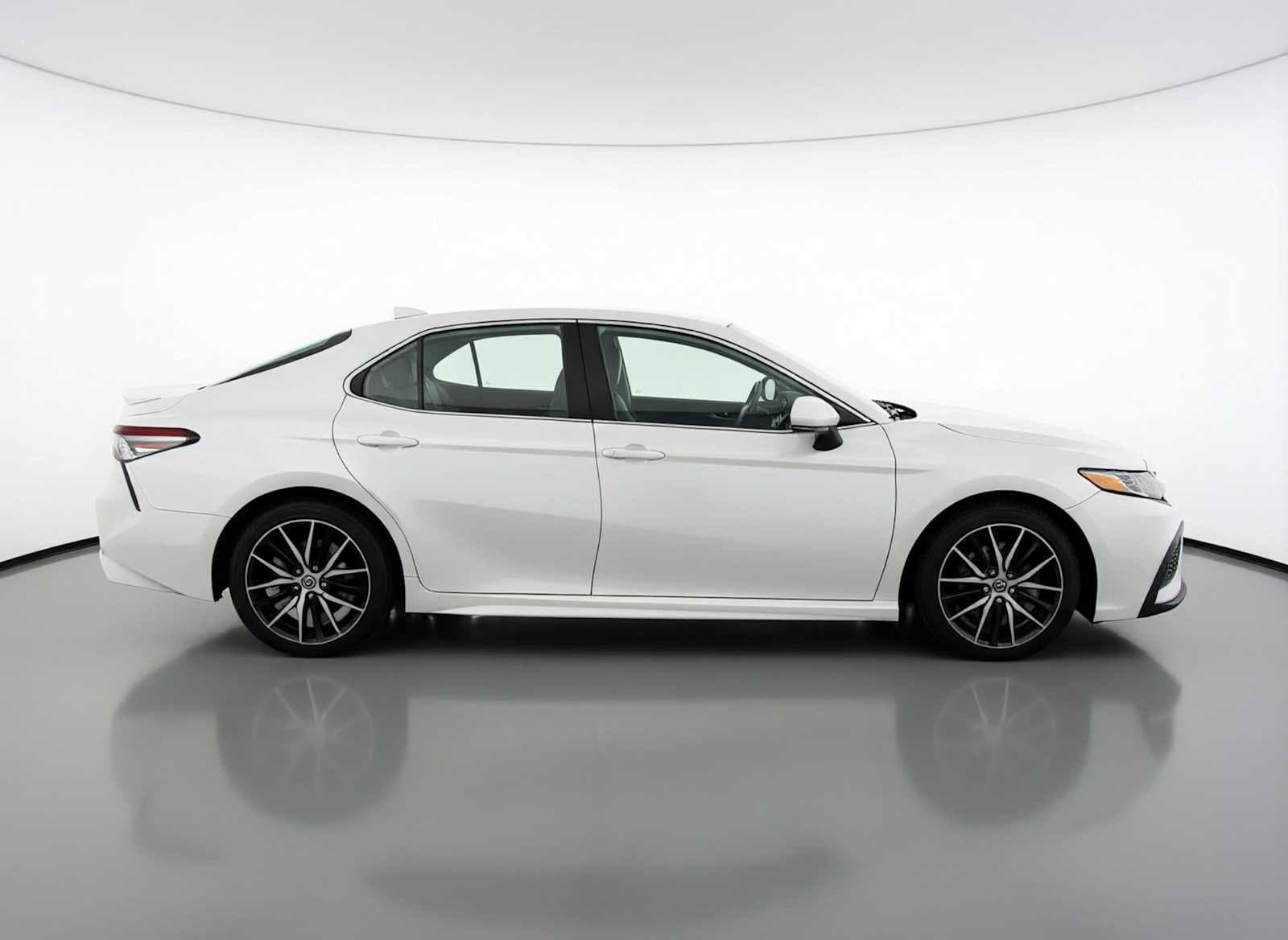 Thumbnail: 2023 Toyota Camry - 3