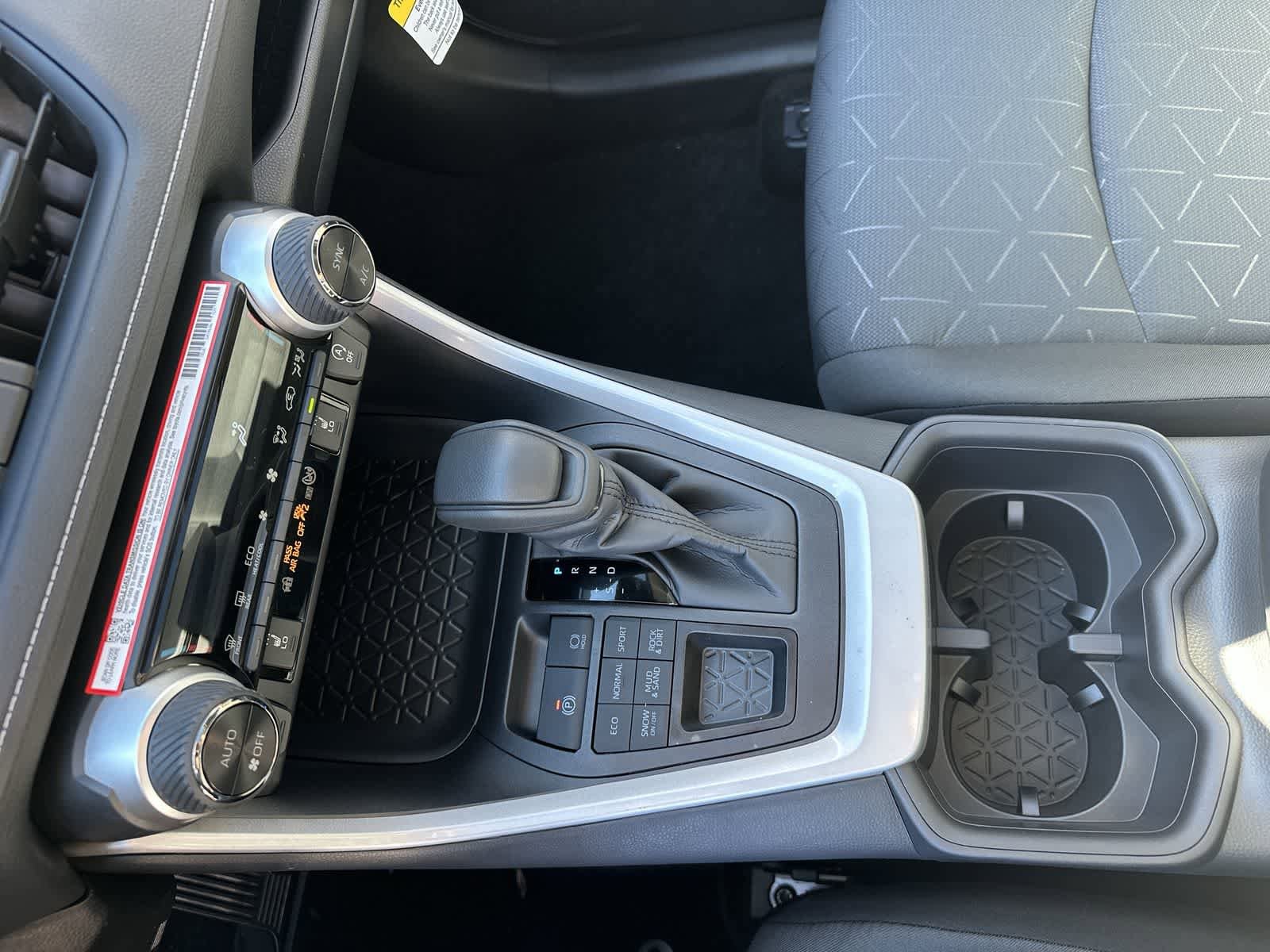 Thumbnail: 2025 Toyota RAV4 - 23