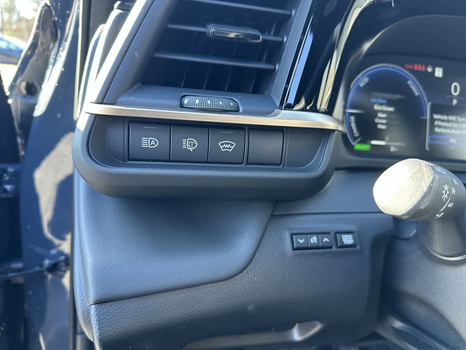 Thumbnail: 2026 Toyota Crown Signia - 22