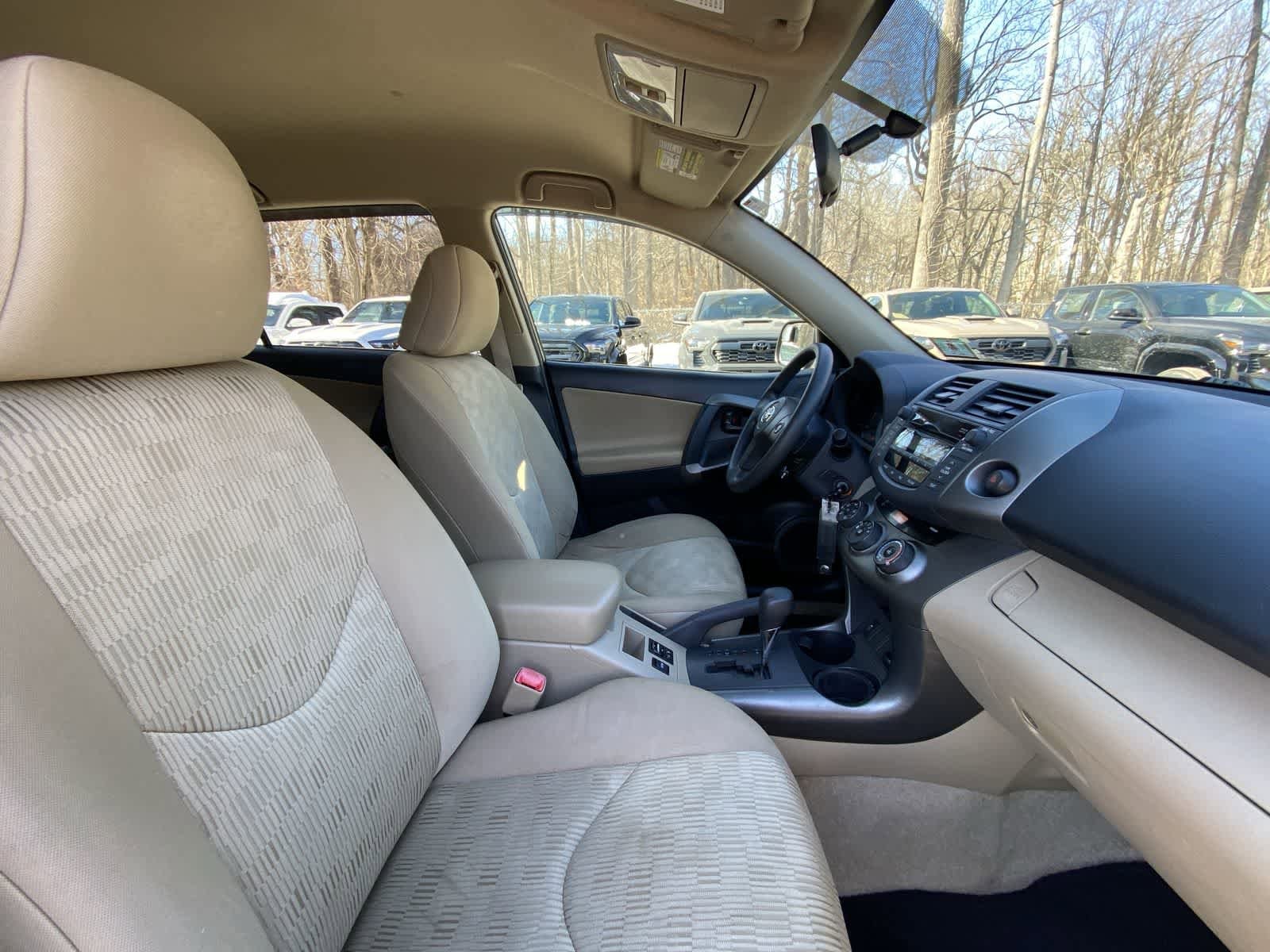 Thumbnail: 2011 Toyota RAV4 - 20