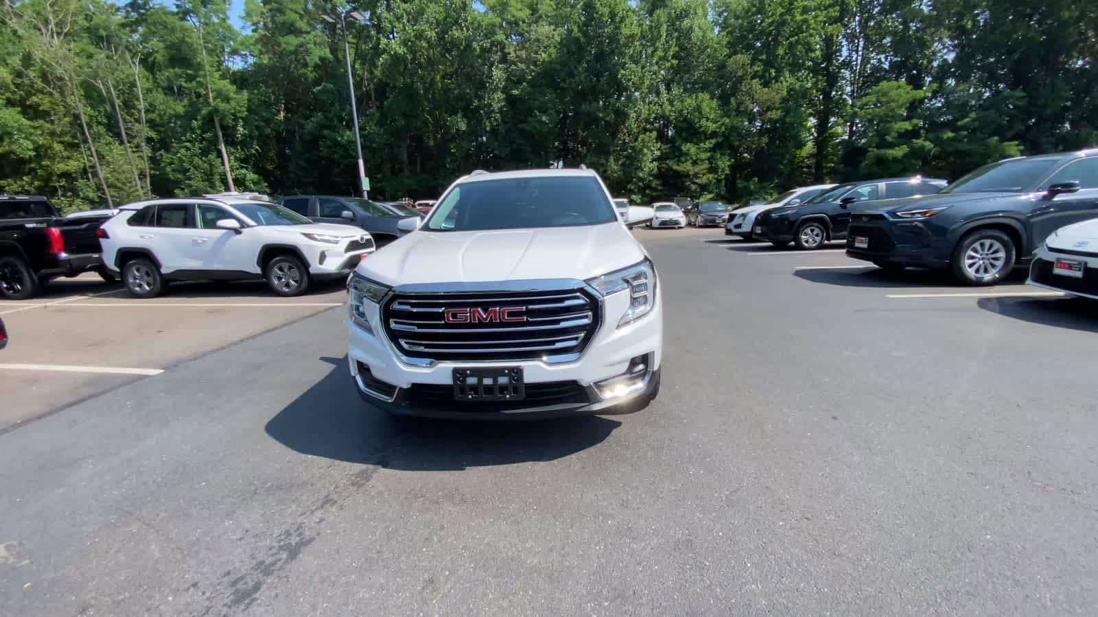 Thumbnail: 2024 GMC Terrain - 3