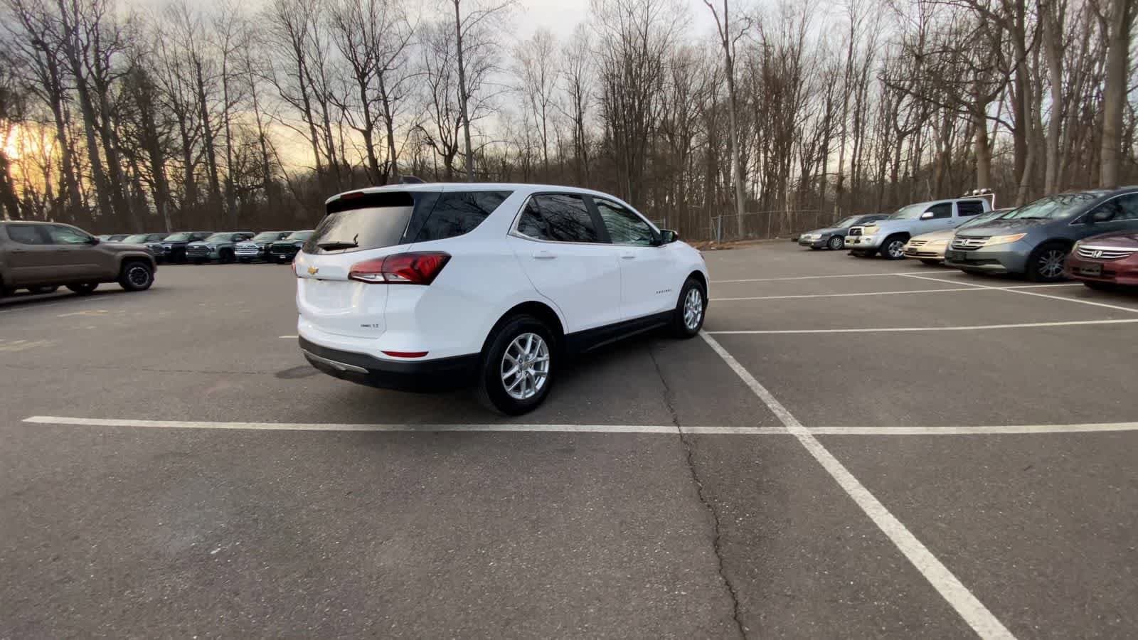 Thumbnail: 2022 Chevrolet Equinox - 15