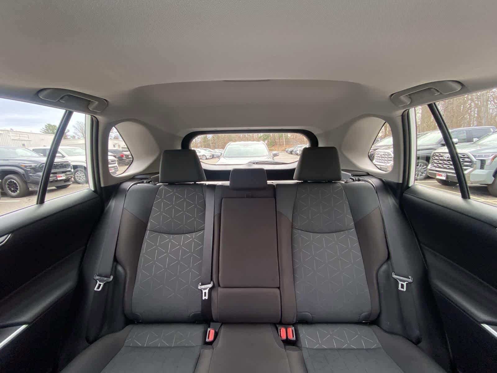 Thumbnail: 2025 Toyota RAV4 - 28