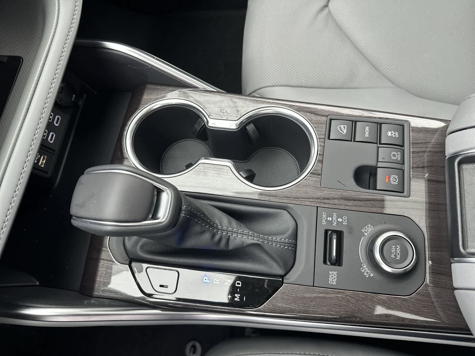 Thumbnail: 2026 Toyota Highlander - 29